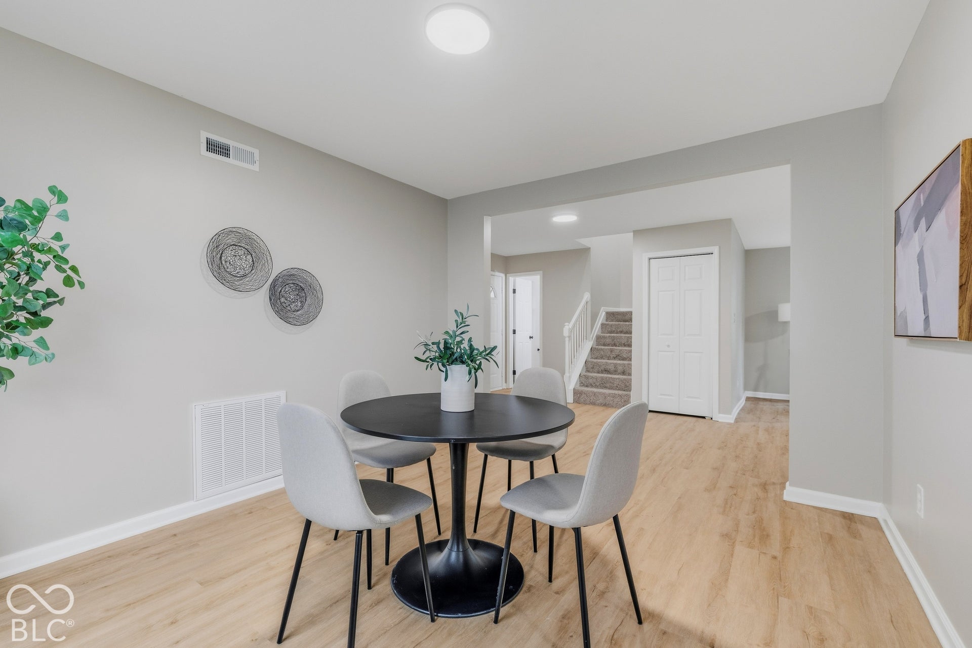 9220 Allegro Drive, Indianapolis, IN 46231 9220 Allegro Drive, Indianapolis, IN 46231