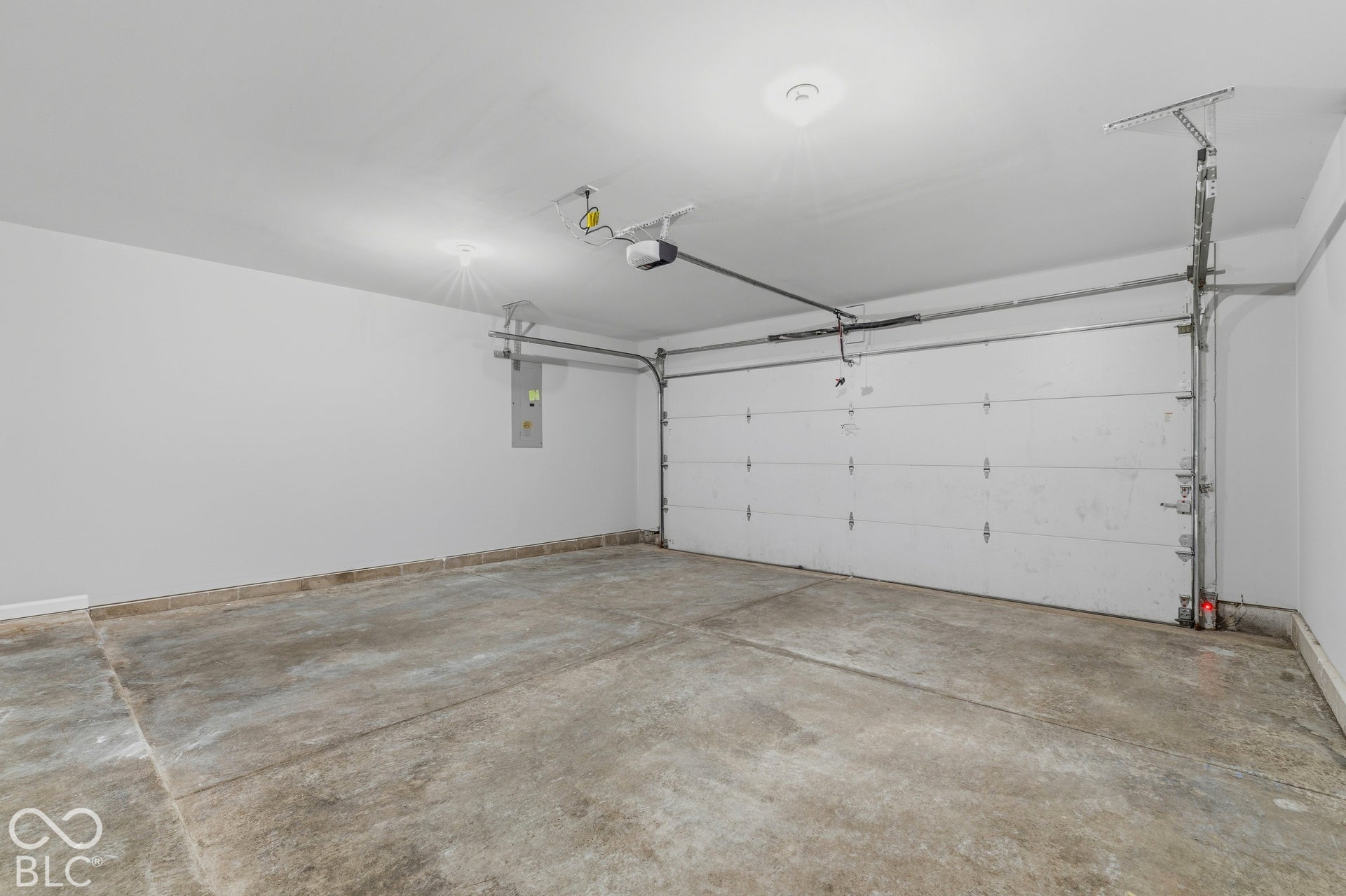 9220 Allegro Drive, Indianapolis, IN 46231 9220 Allegro Drive, Indianapolis, IN 46231