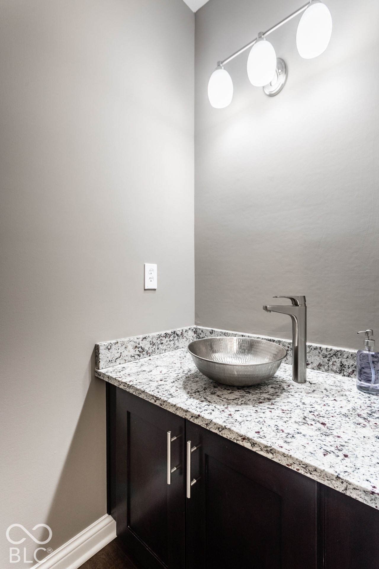 827 N Park Trail Drive, Carmel, IN 46032