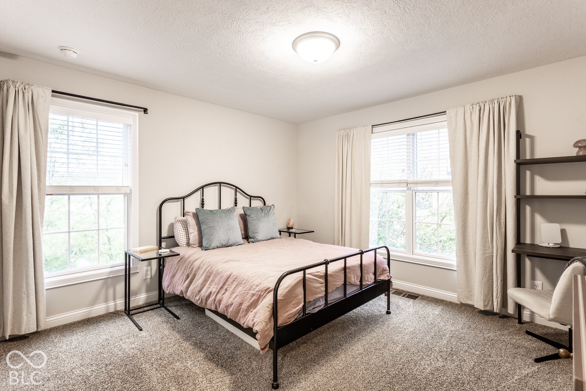 827 N Park Trail Drive, Carmel, IN 46032