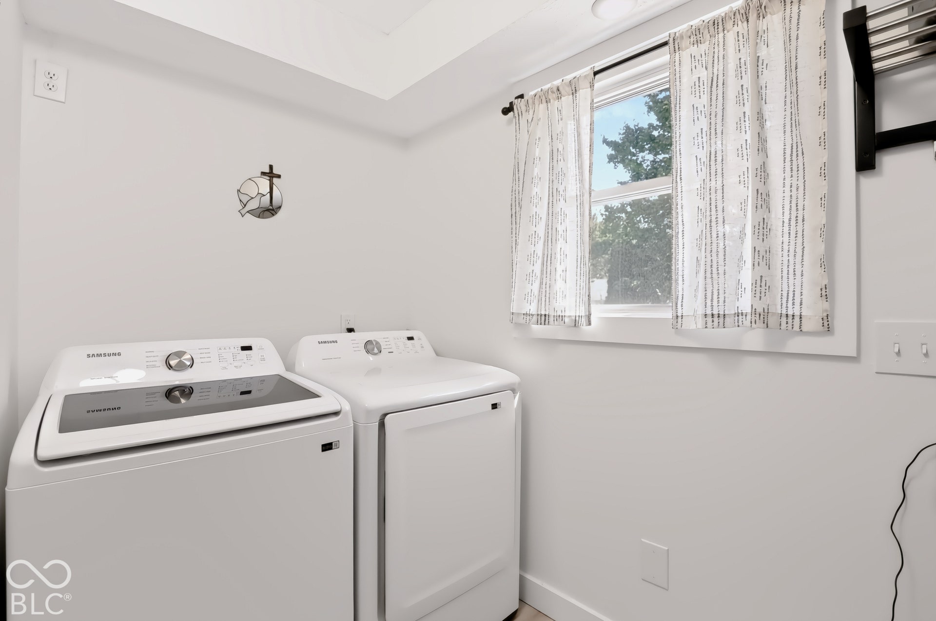 999 Shoreline Circle, Cicero, IN 46034