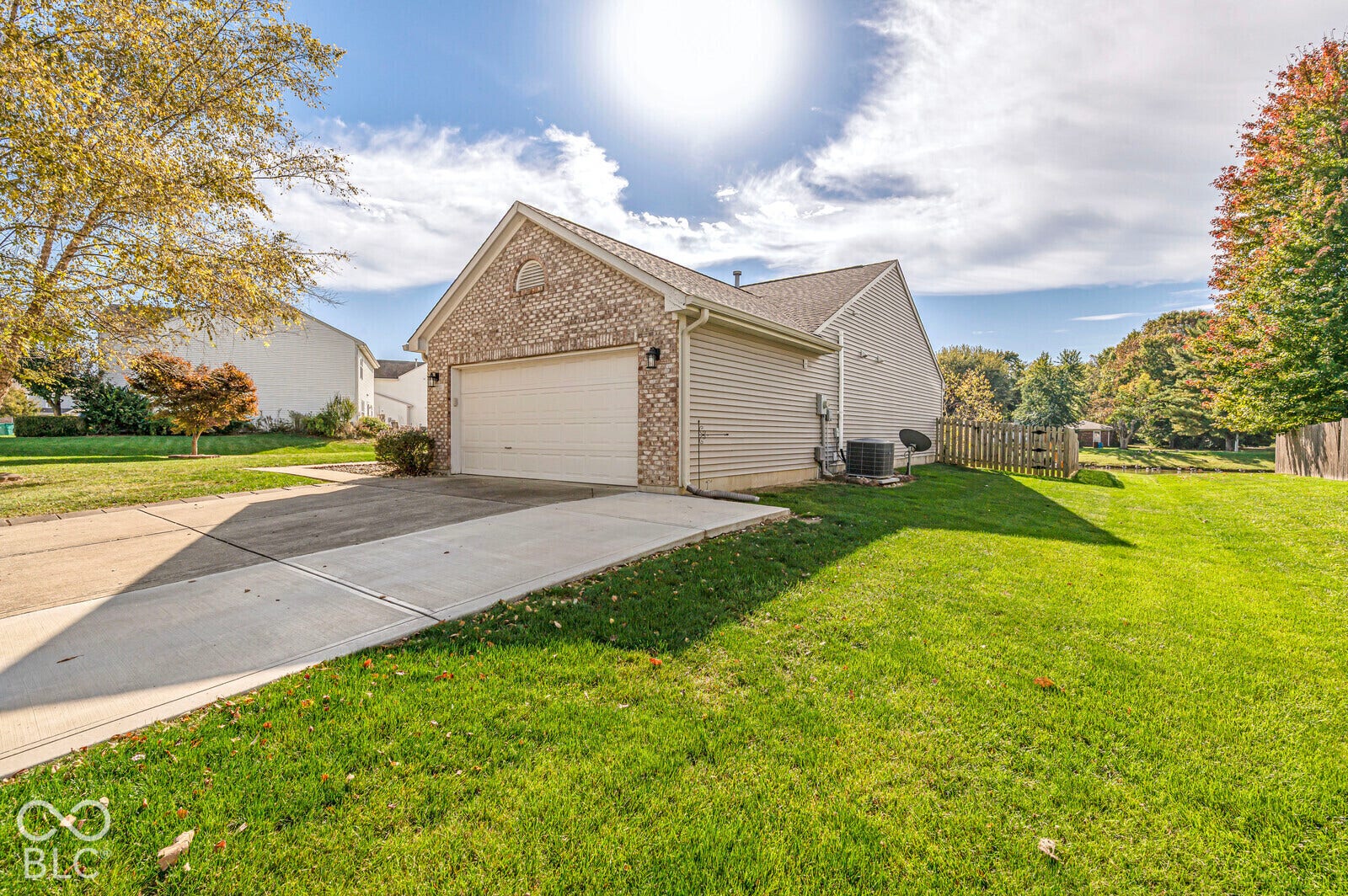7203 Oakview Drive, Avon, IN 46123 7203 Oakview Drive, Avon, IN 46123