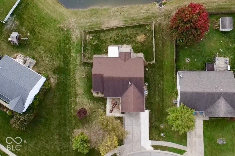 7203 Oakview Drive, Avon, IN 46123 7203 Oakview Drive, Avon, IN 46123