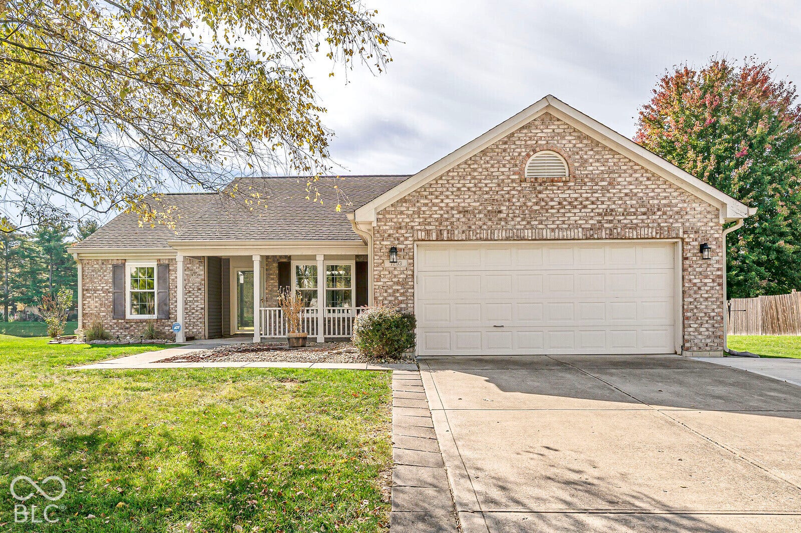 7203 Oakview Drive, Avon, IN 46123 7203 Oakview Drive, Avon, IN 46123
