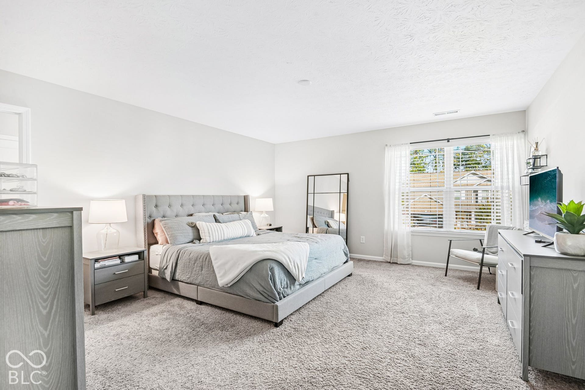 8591 Hollyhock Grove, Avon, IN 46123