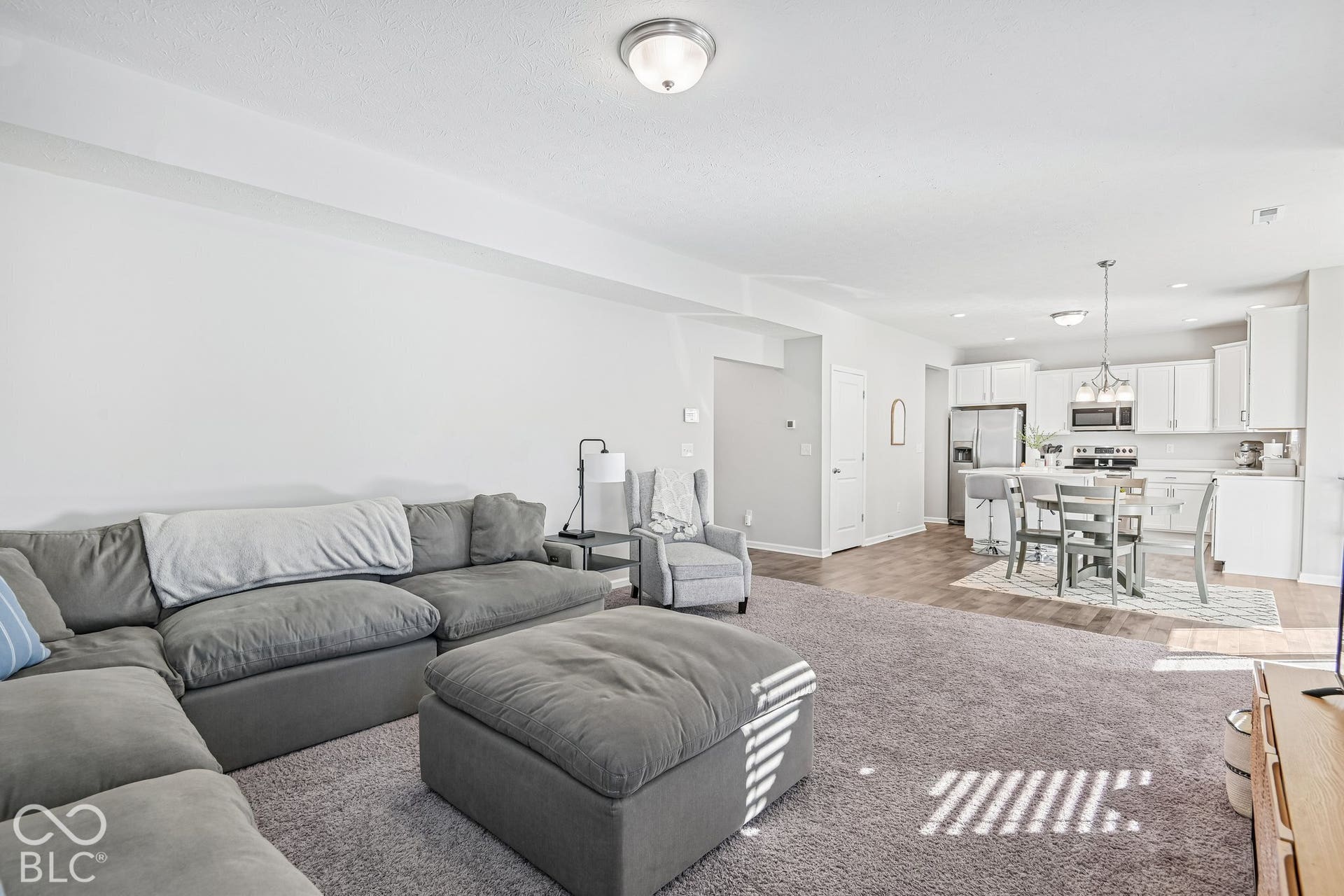 8591 Hollyhock Grove, Avon, IN 46123