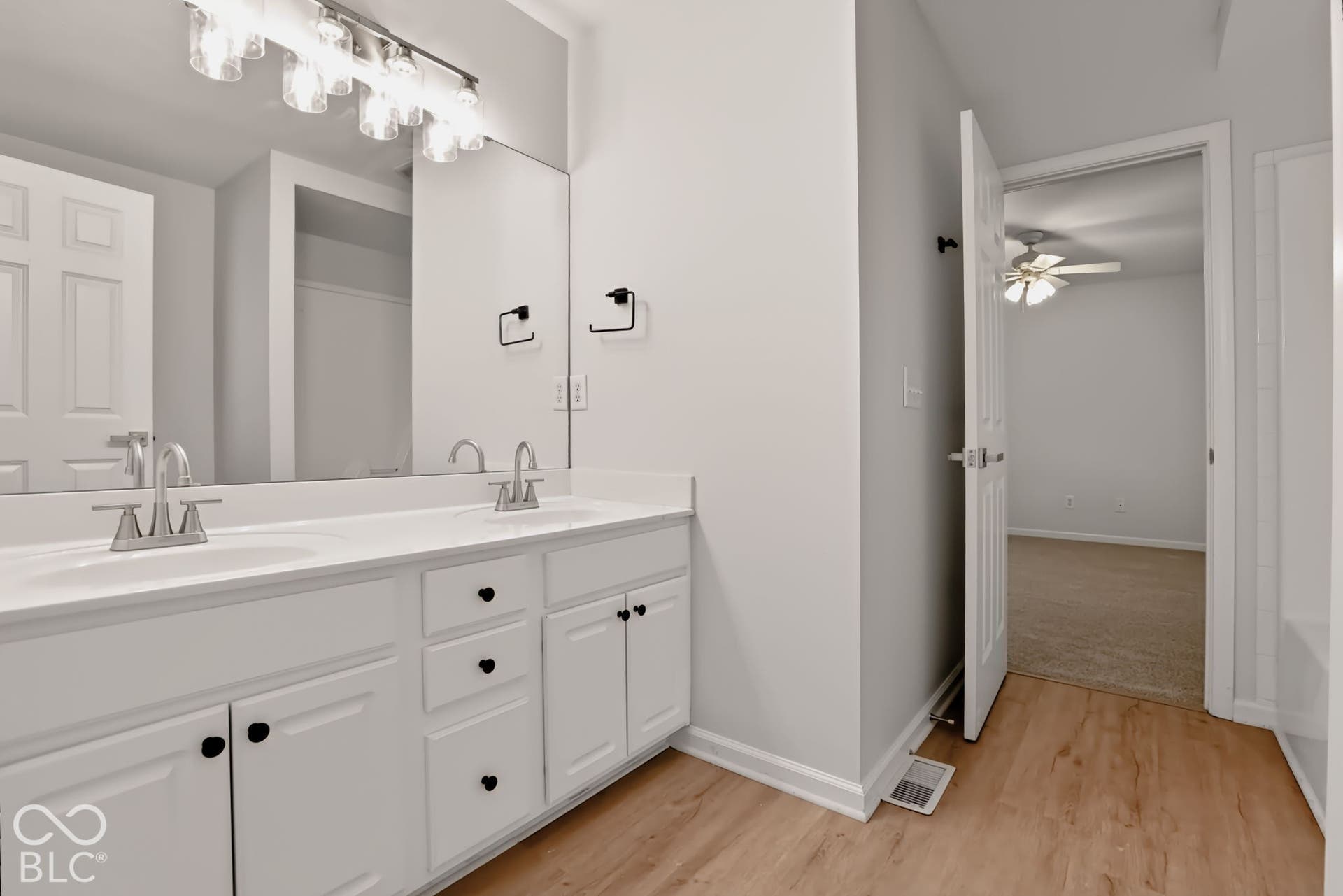 3802 Carwinion Way, Carmel, IN 46032 Connected Bathroom between Bed 2 and Bed 3