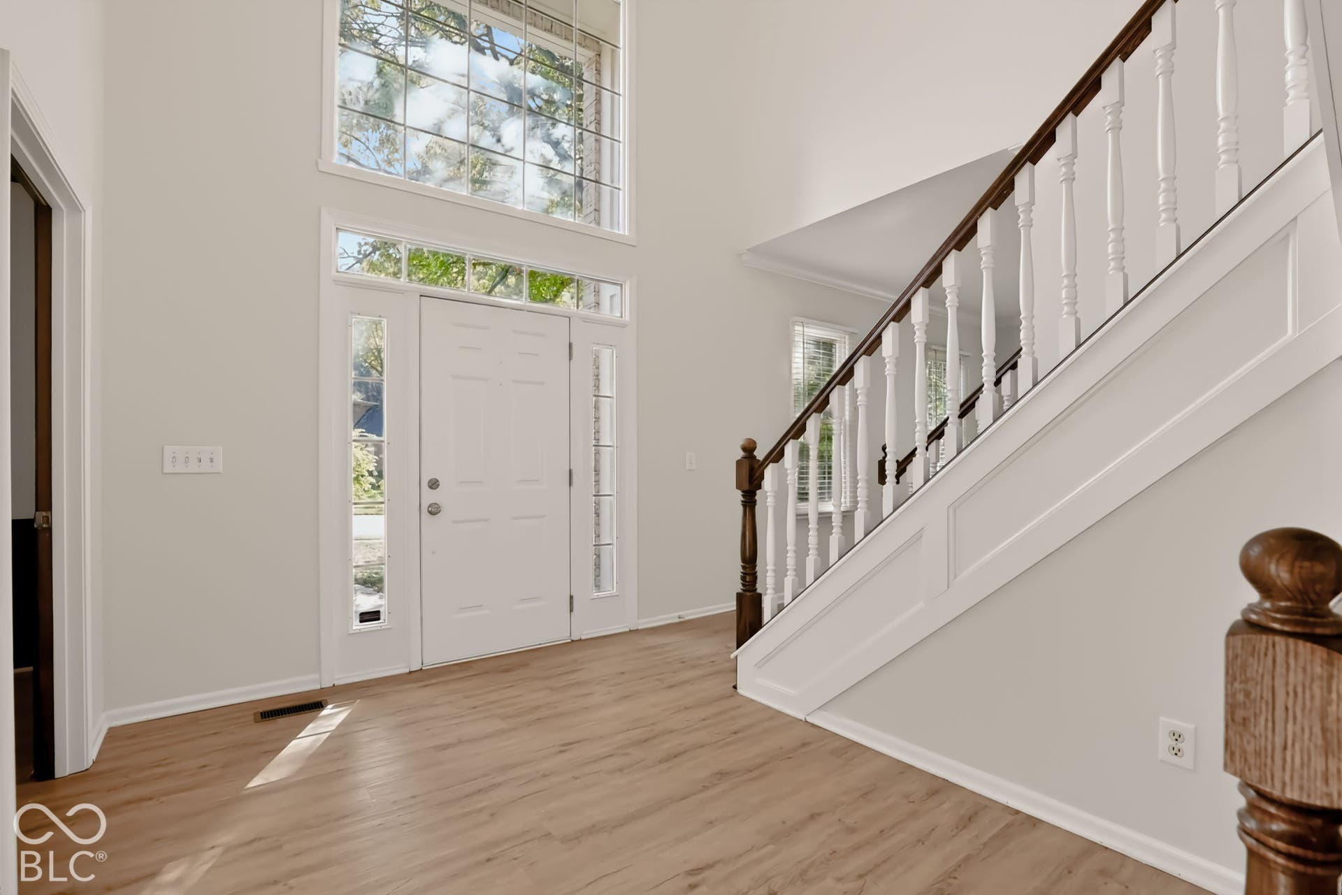 3802 Carwinion Way, Carmel, IN 46032 2 story entry
