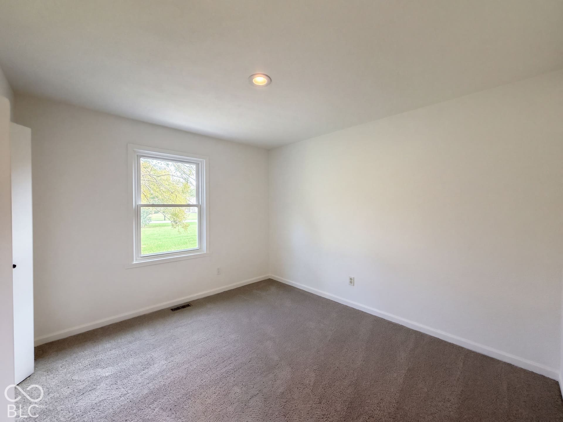 3339 W Sunset Drive N, Greenfield, IN 46140