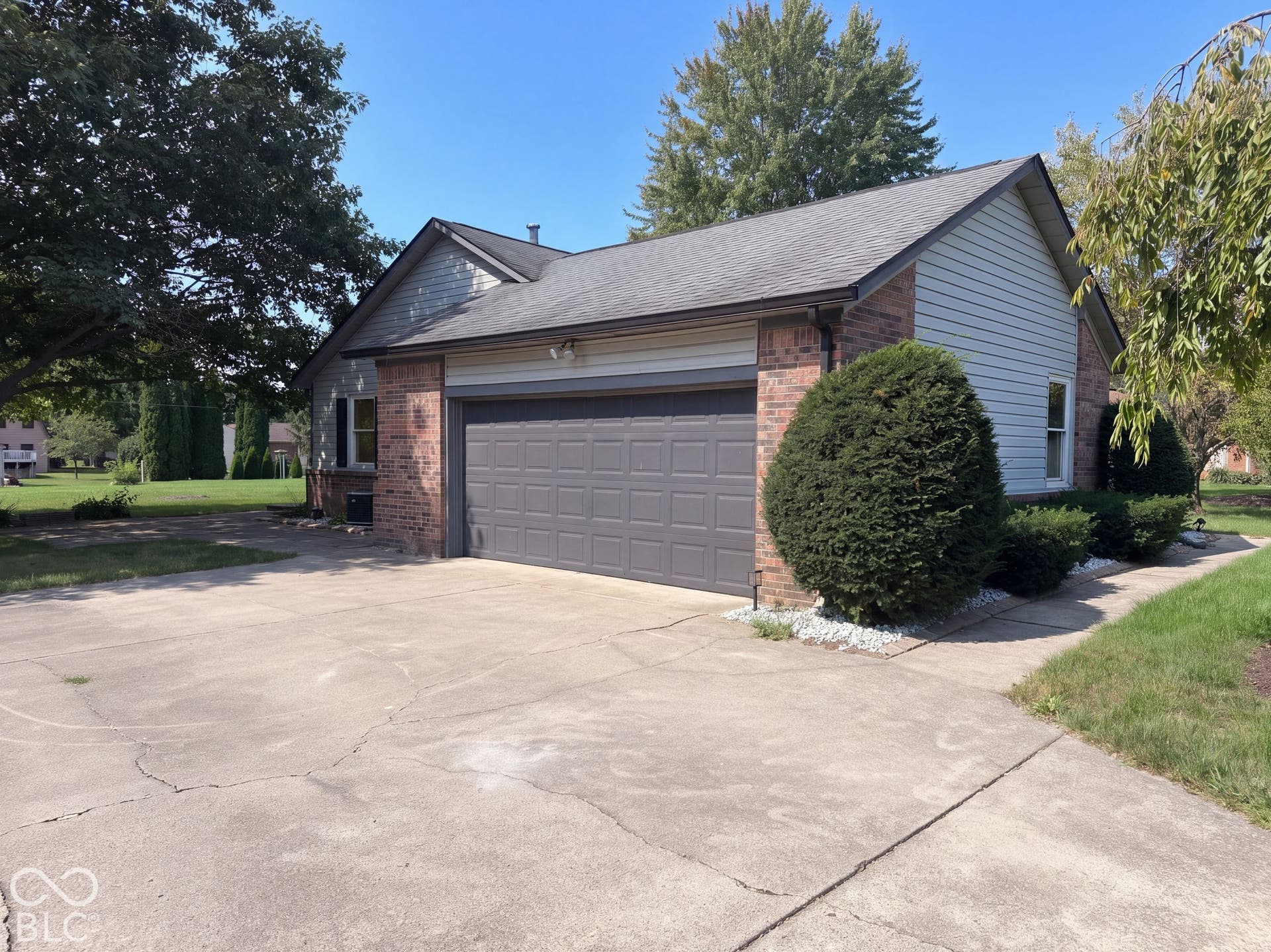 3339 W Sunset Drive N, Greenfield, IN 46140