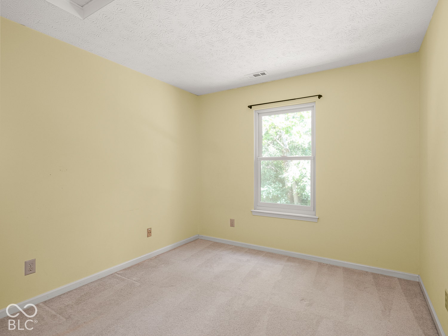 3945 Sunmeadow Circle, Indianapolis, IN 46228