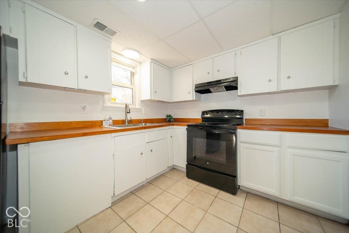 6442 Commons Drive, Indianapolis, IN 46254