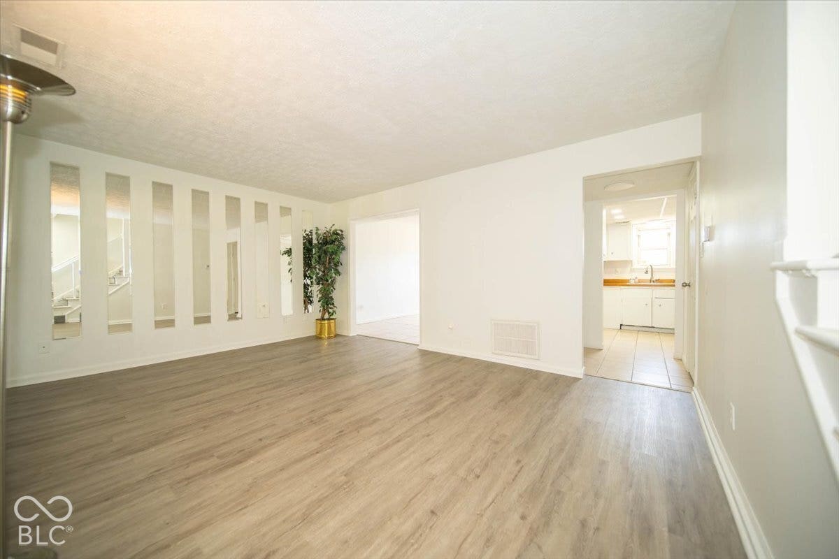6442 Commons Drive, Indianapolis, IN 46254