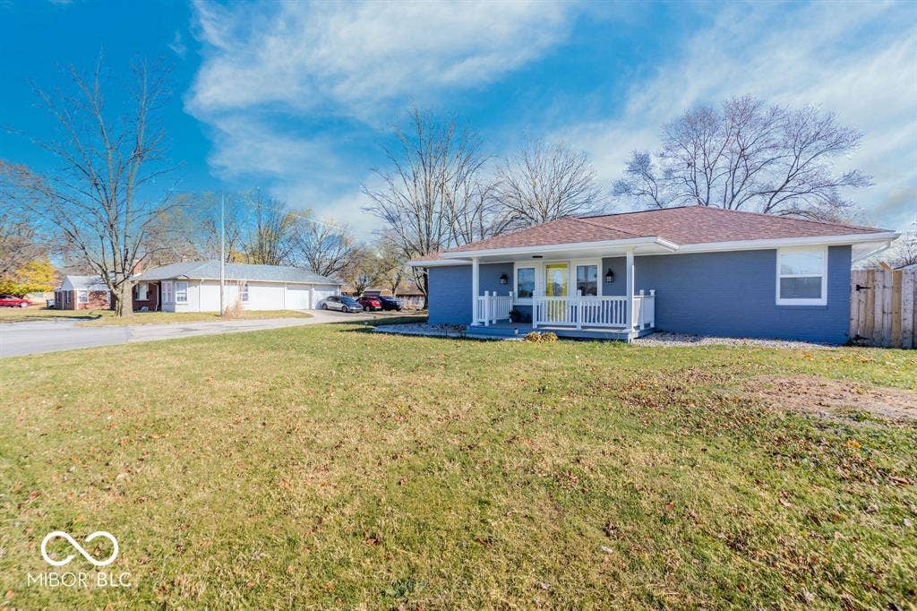 206 S Scatterfield Road, Anderson, IN 46012