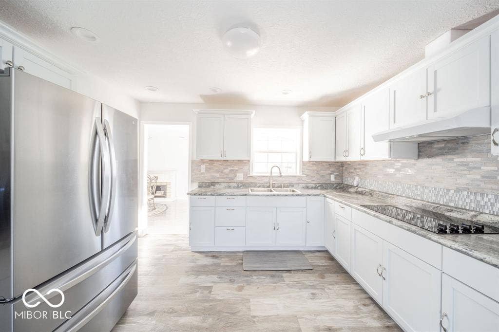 206 S Scatterfield Road, Anderson, IN 46012