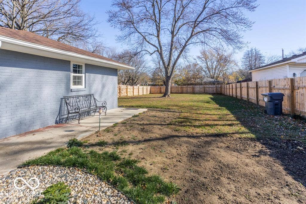 206 S Scatterfield Road, Anderson, IN 46012