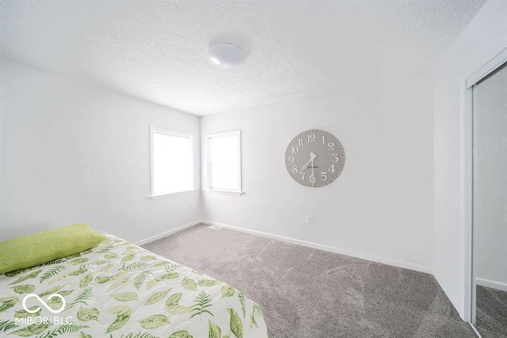 206 S Scatterfield Road, Anderson, IN 46012