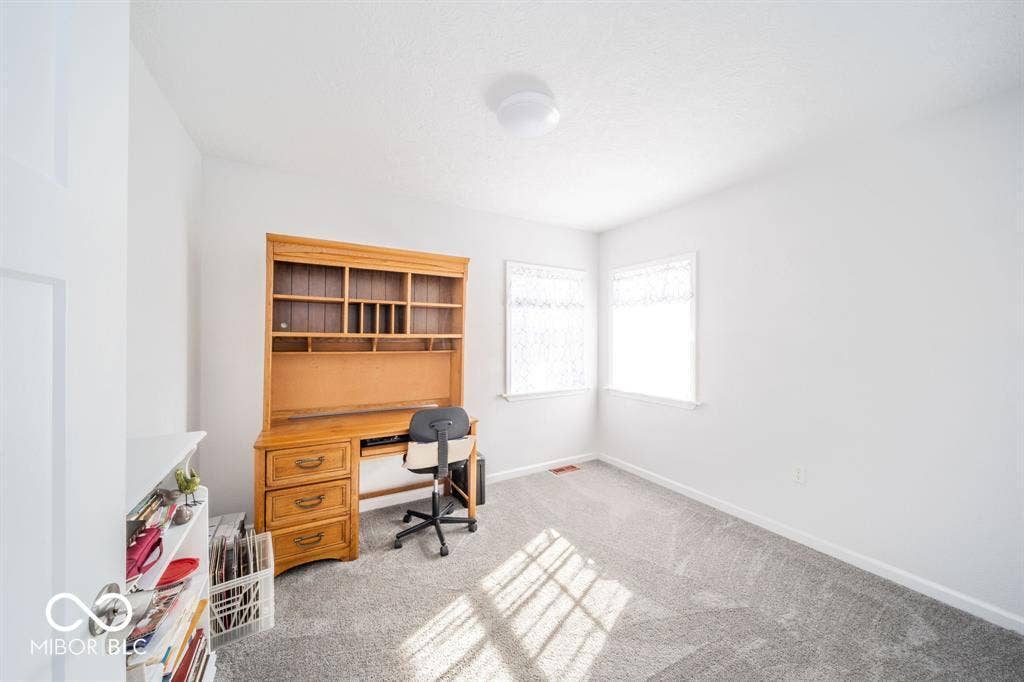 206 S Scatterfield Road, Anderson, IN 46012