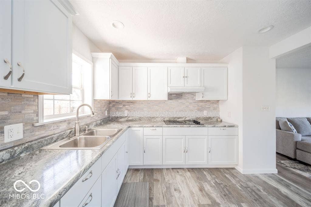 206 S Scatterfield Road, Anderson, IN 46012