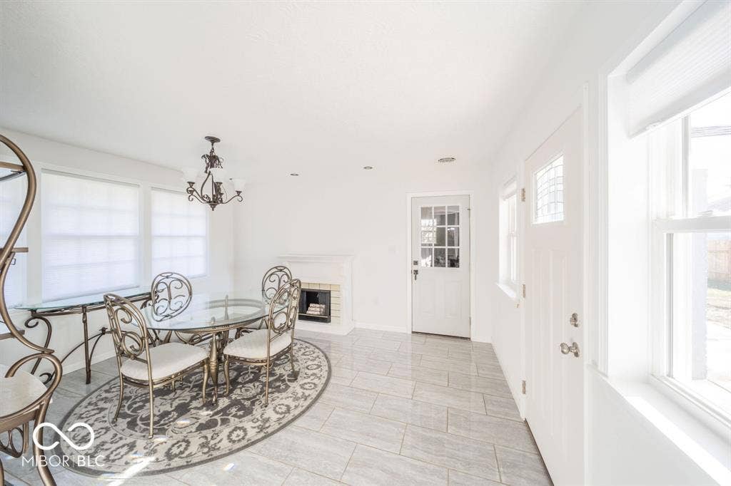 206 S Scatterfield Road, Anderson, IN 46012