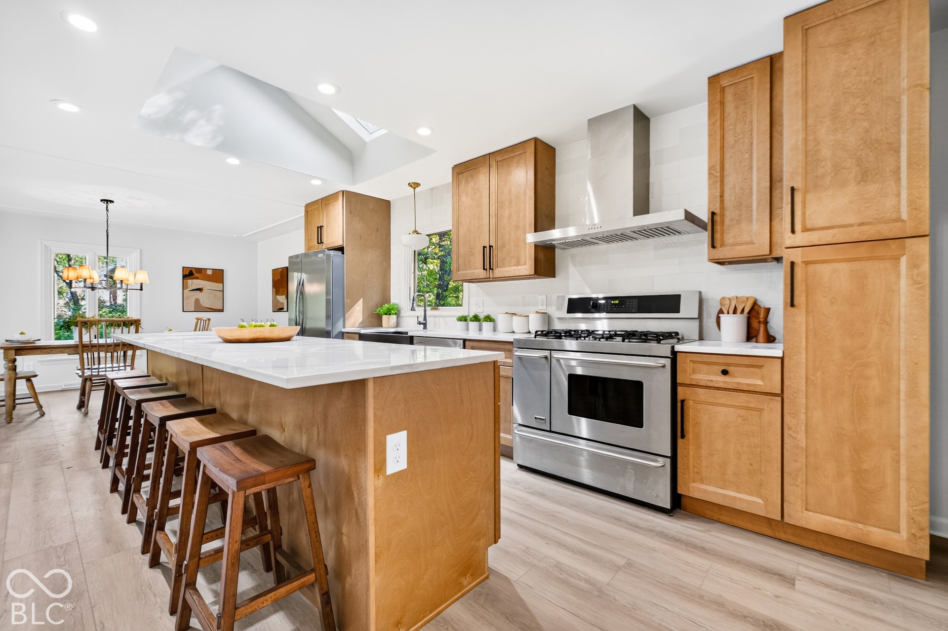 6639 E 65th Street, Indianapolis, IN 46220