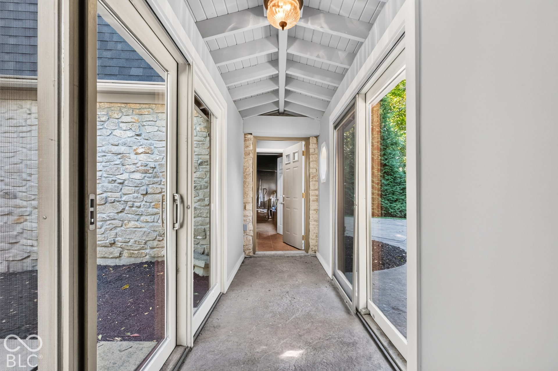 6639 E 65th Street, Indianapolis, IN 46220