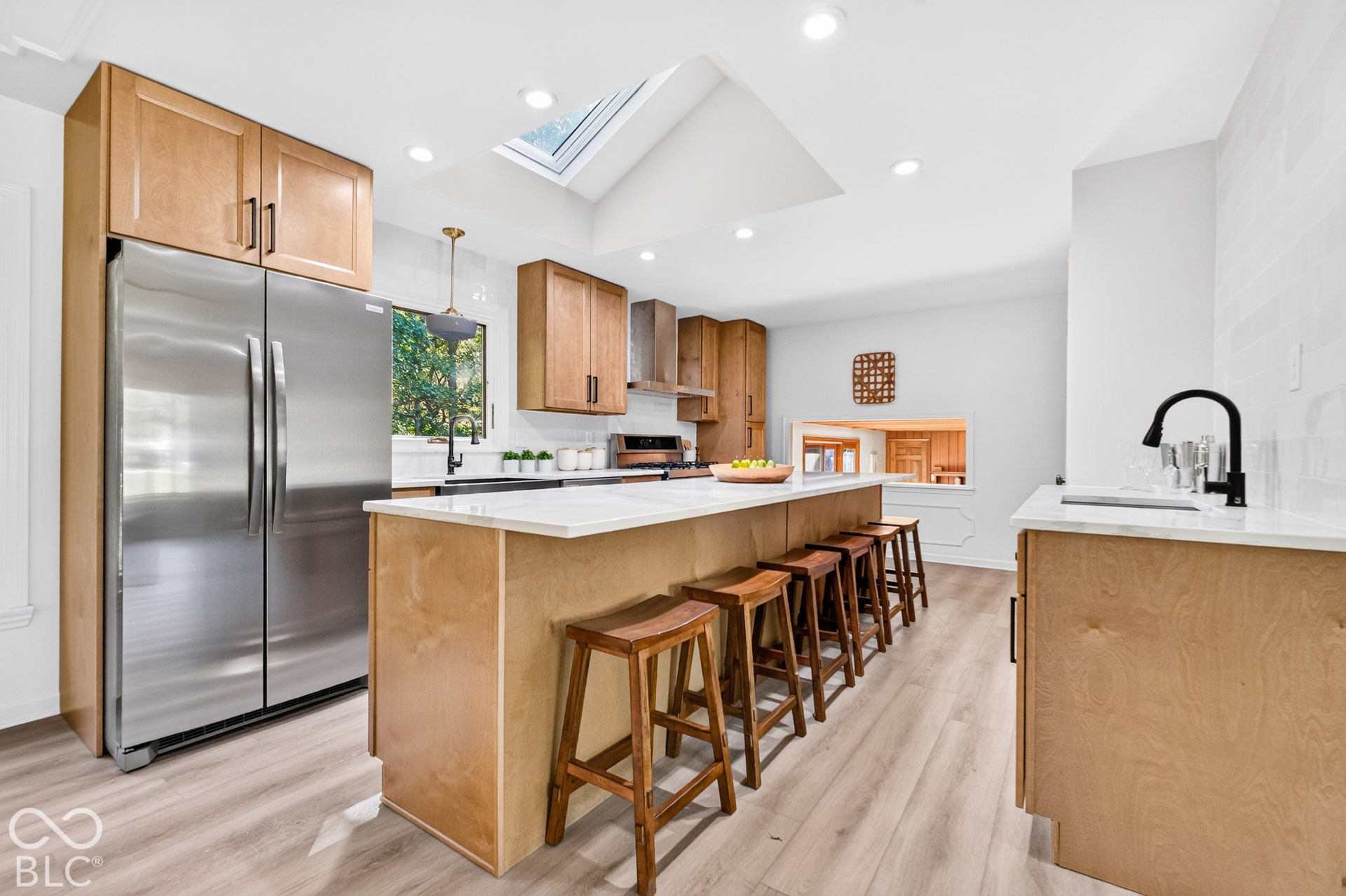 6639 E 65th Street, Indianapolis, IN 46220