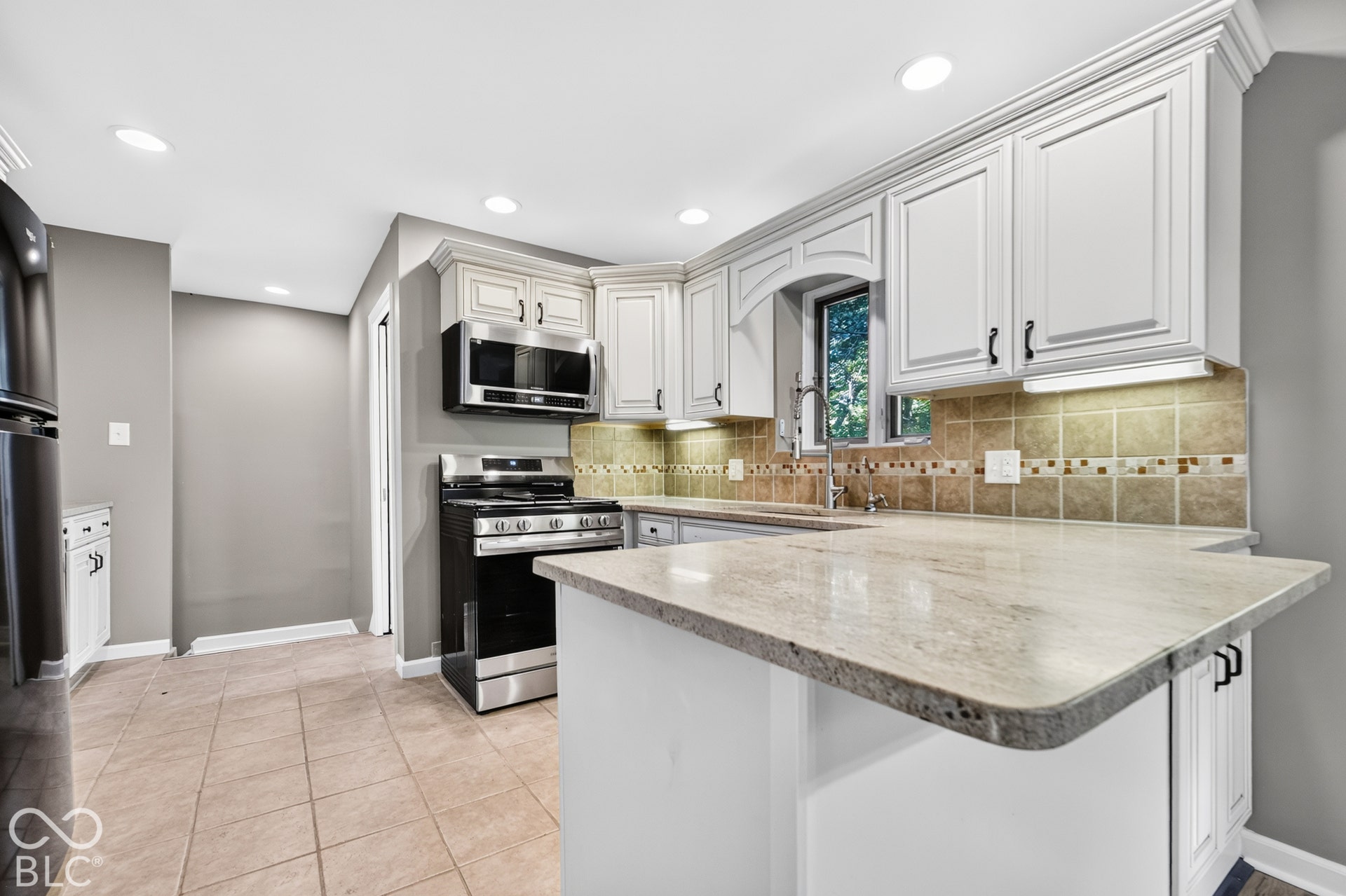 6639 E 65th Street, Indianapolis, IN 46220
