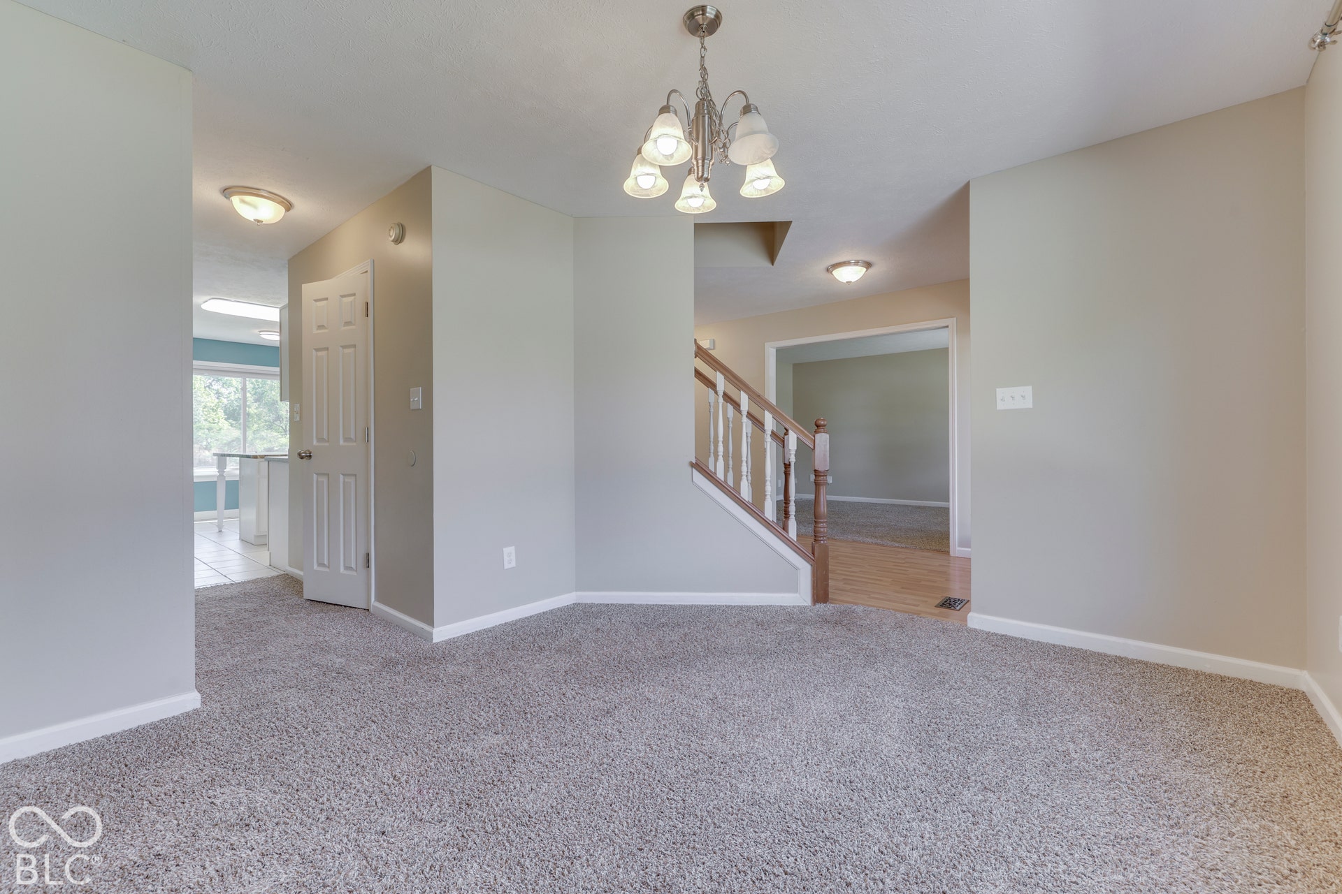 5845 Iron Oaks Court, Indianapolis, IN 46237 5845 Iron Oaks Court, Indianapolis, IN 46237