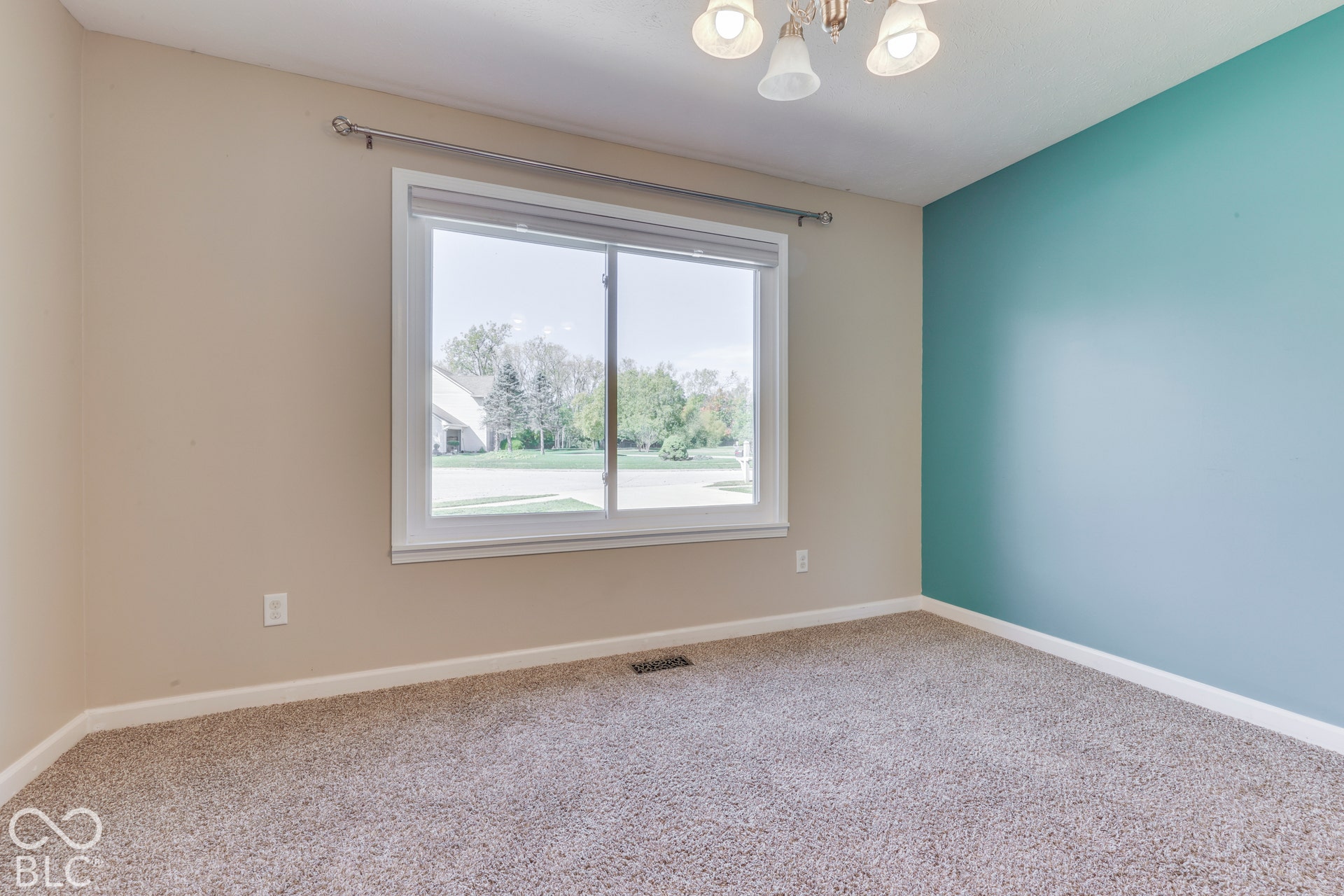 5845 Iron Oaks Court, Indianapolis, IN 46237 5845 Iron Oaks Court, Indianapolis, IN 46237