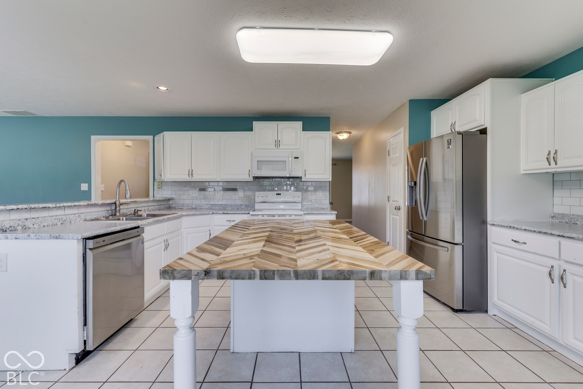 5845 Iron Oaks Court, Indianapolis, IN 46237 5845 Iron Oaks Court, Indianapolis, IN 46237