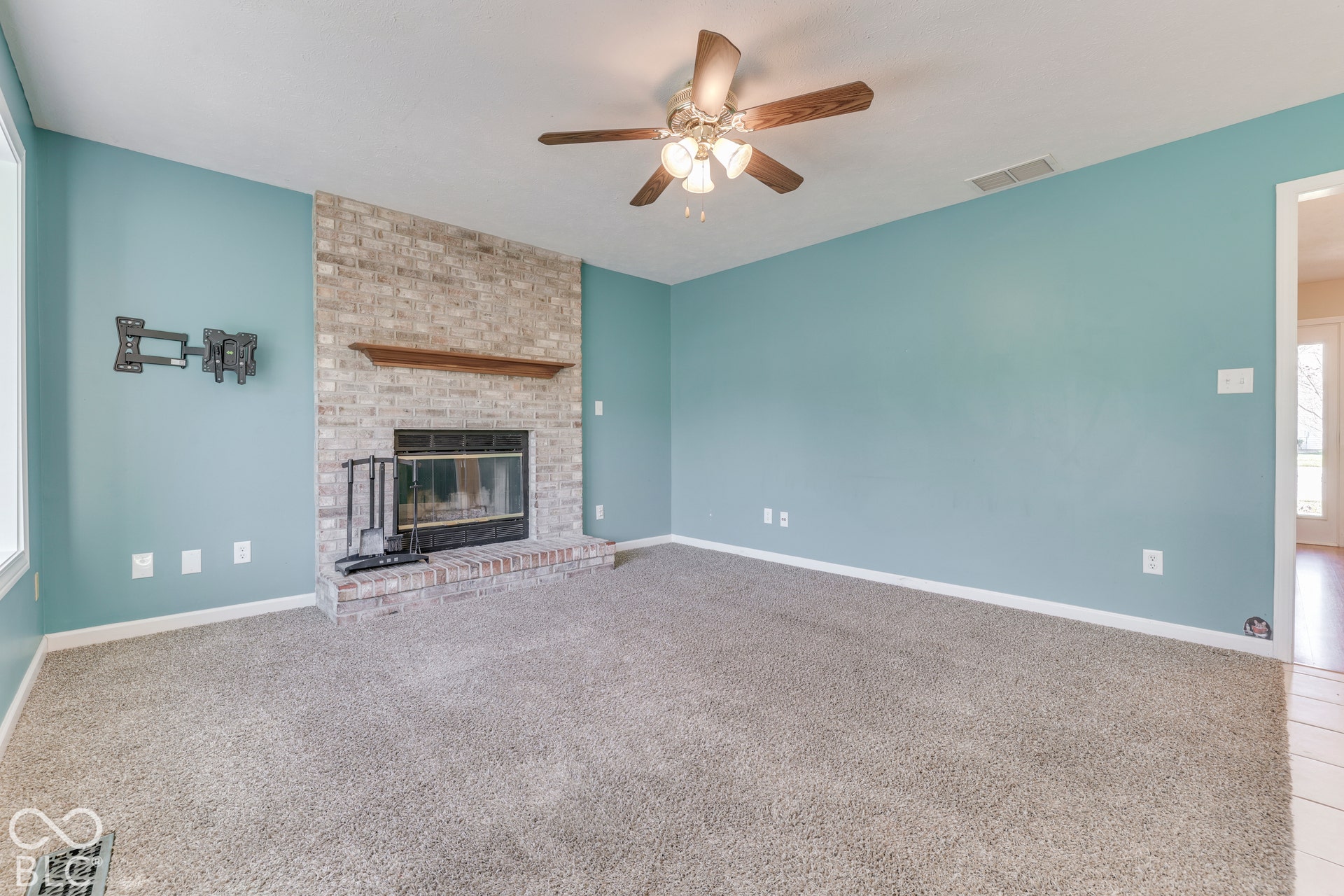 5845 Iron Oaks Court, Indianapolis, IN 46237 5845 Iron Oaks Court, Indianapolis, IN 46237