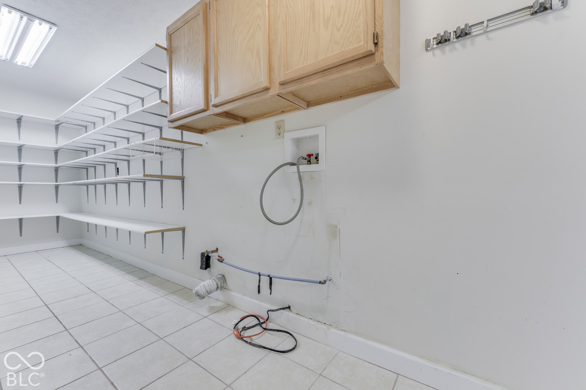 5845 Iron Oaks Court, Indianapolis, IN 46237 5845 Iron Oaks Court, Indianapolis, IN 46237