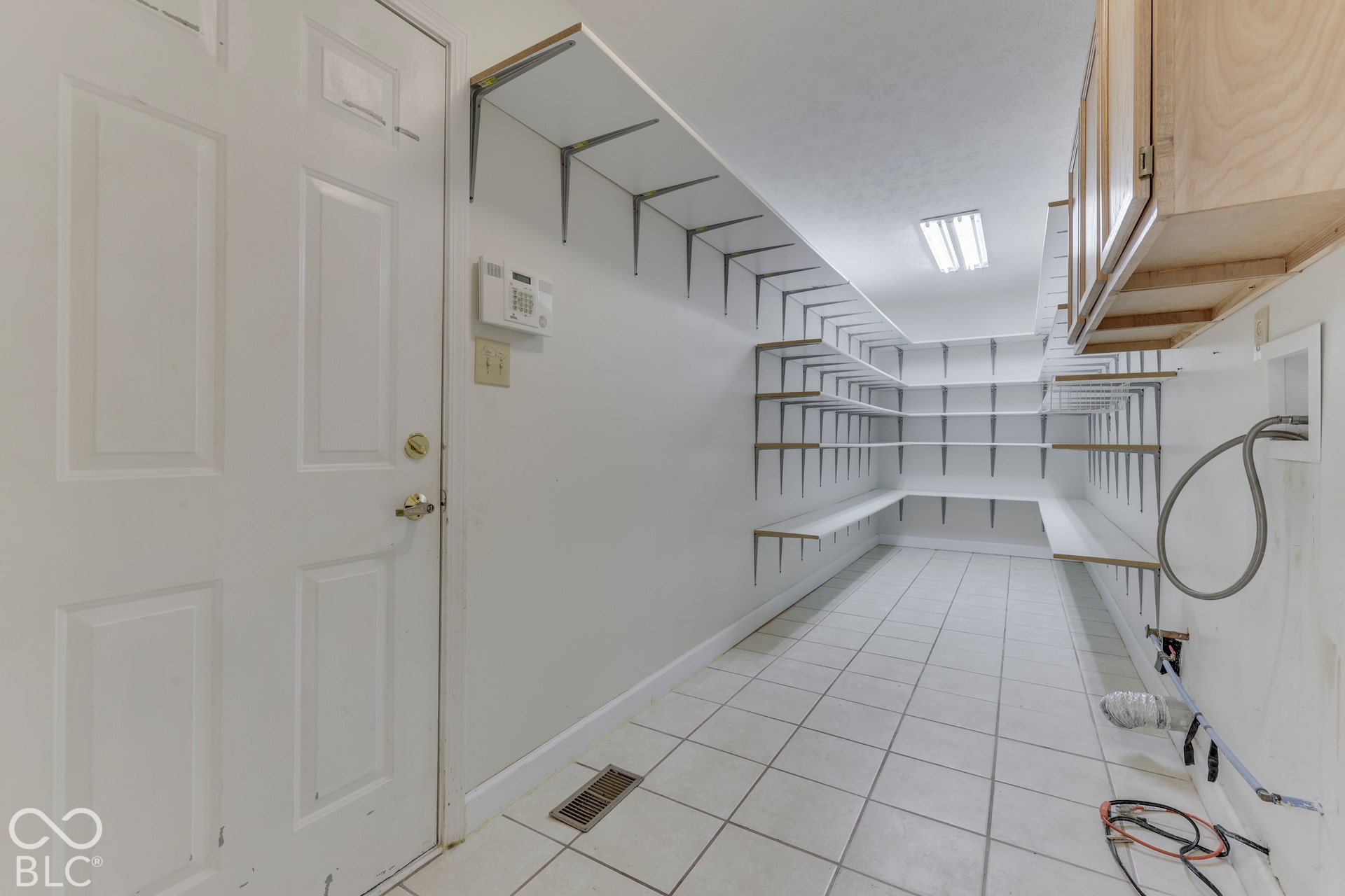 5845 Iron Oaks Court, Indianapolis, IN 46237 5845 Iron Oaks Court, Indianapolis, IN 46237