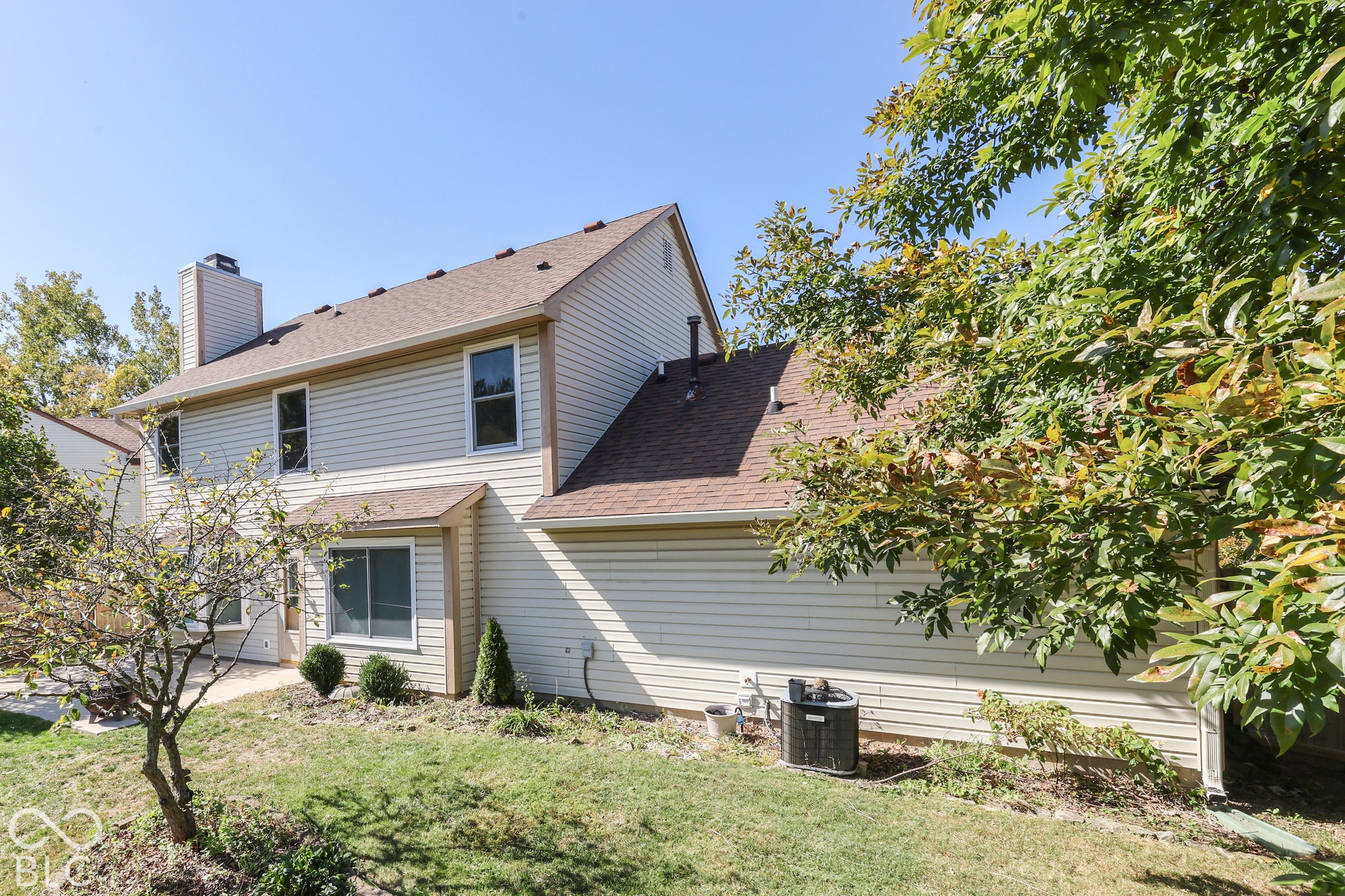 5845 Iron Oaks Court, Indianapolis, IN 46237 5845 Iron Oaks Court, Indianapolis, IN 46237