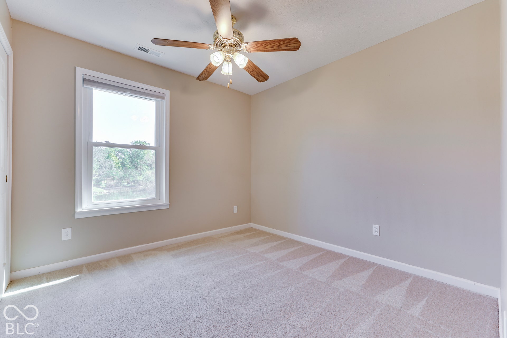 5845 Iron Oaks Court, Indianapolis, IN 46237 5845 Iron Oaks Court, Indianapolis, IN 46237