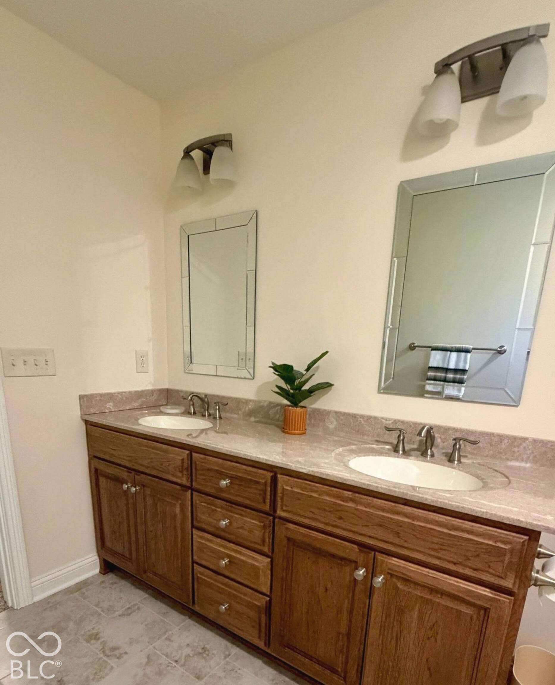 6658 English Oak Drive, Avon, IN 46123