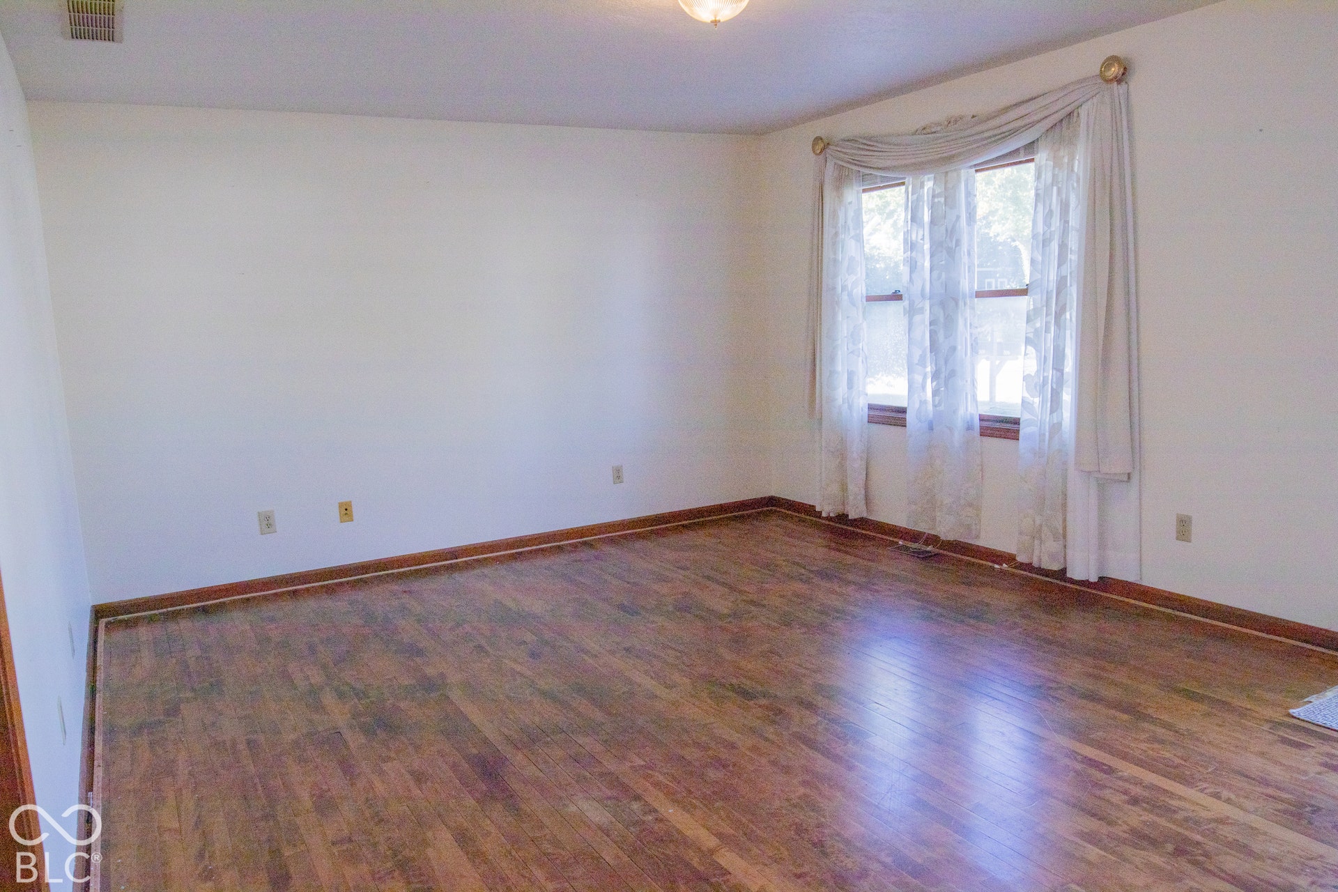 307 E North Street, Westfield, IN 46074