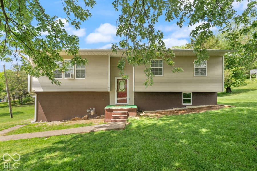 Property photo for 1081 E Smith Circle, Paoli, IN