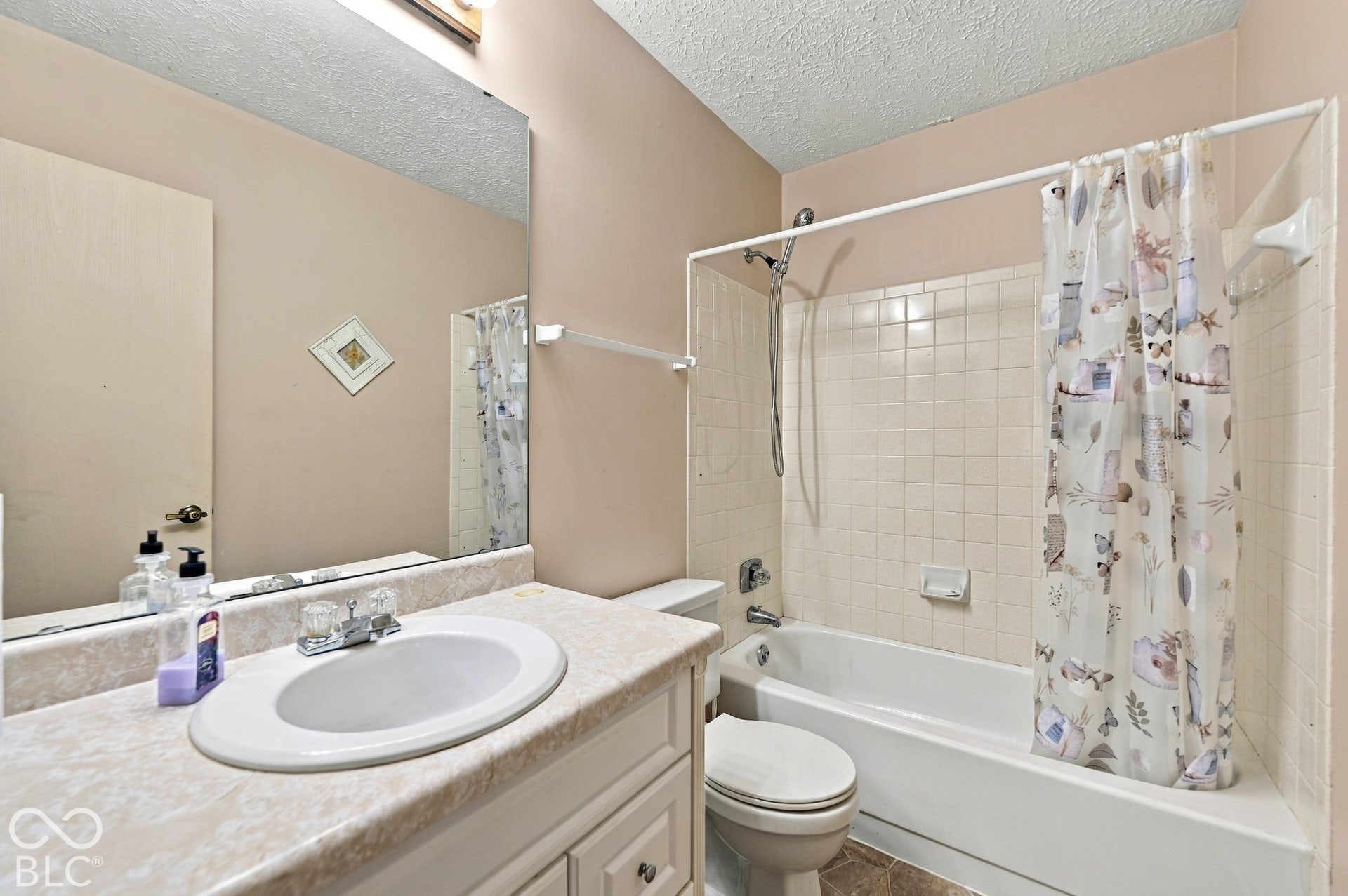 Hall Bath on 2nd Floor