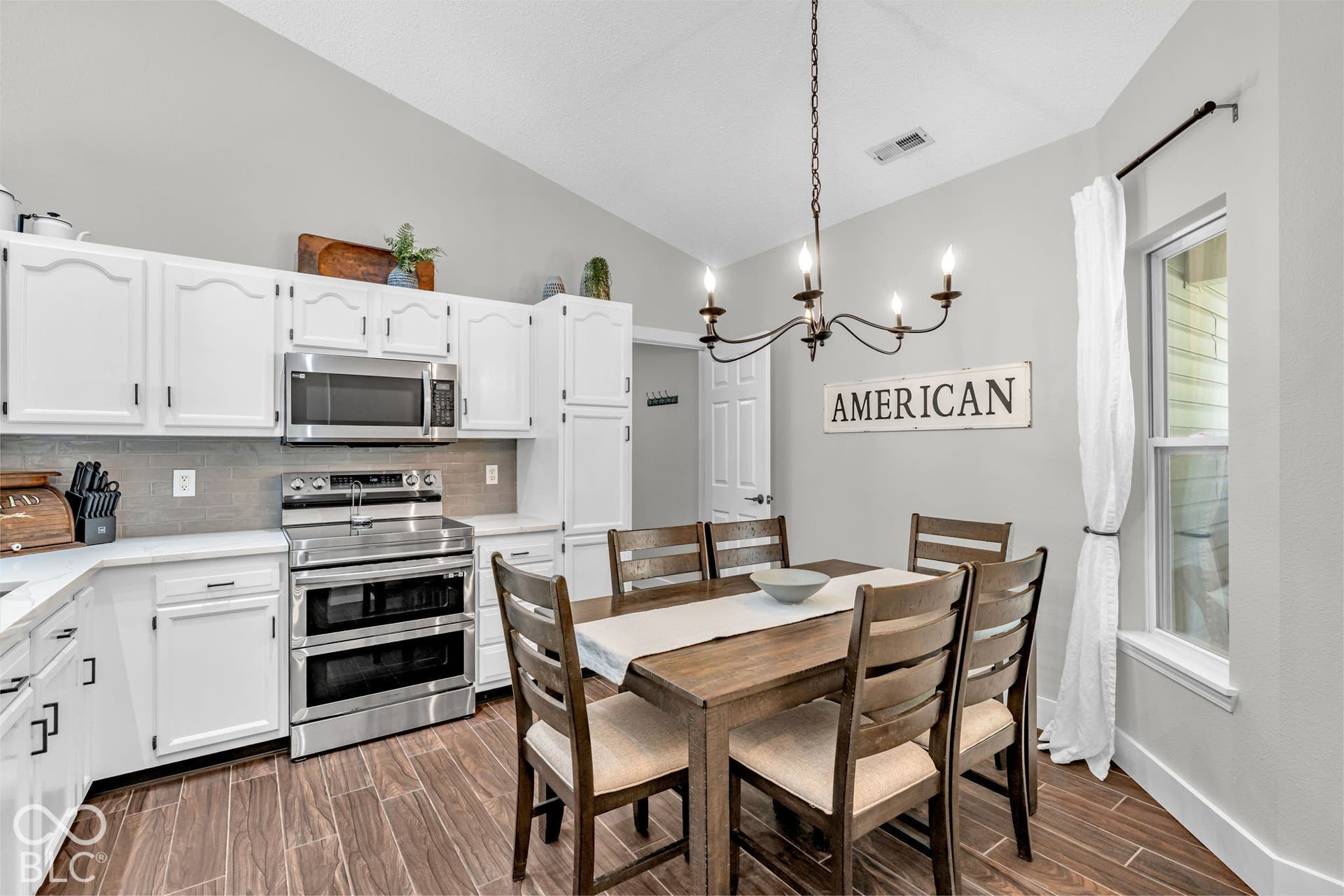 10801 Ravelle Road, Indianapolis, IN 46234
