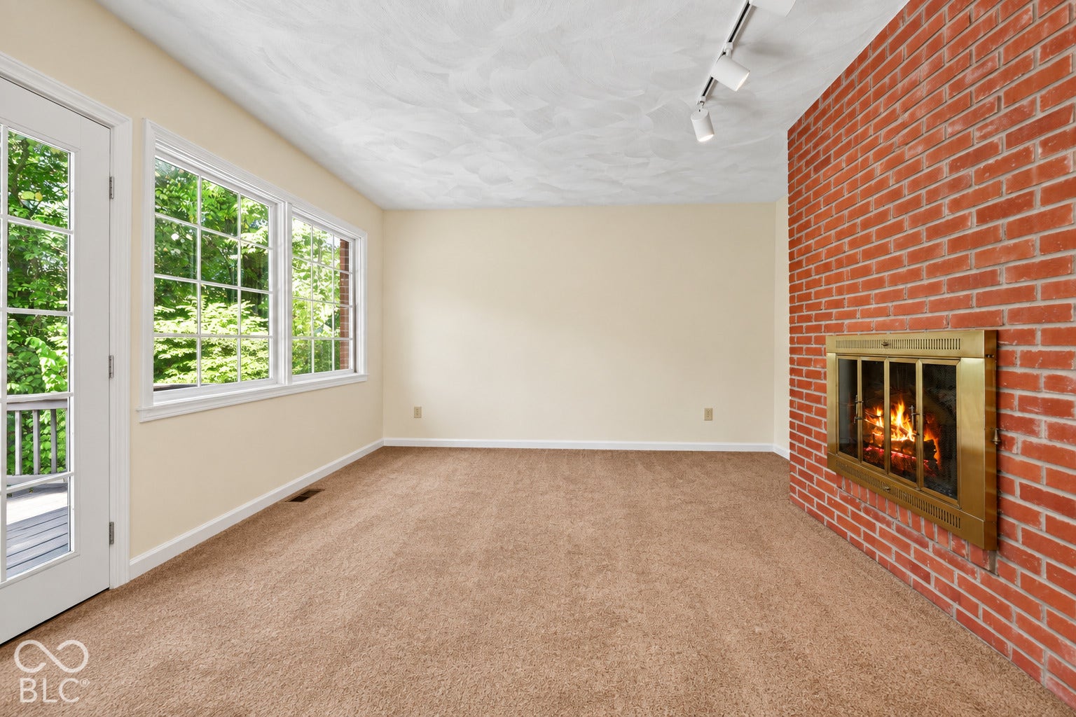 Virtually Altered - Items and furniture removed.