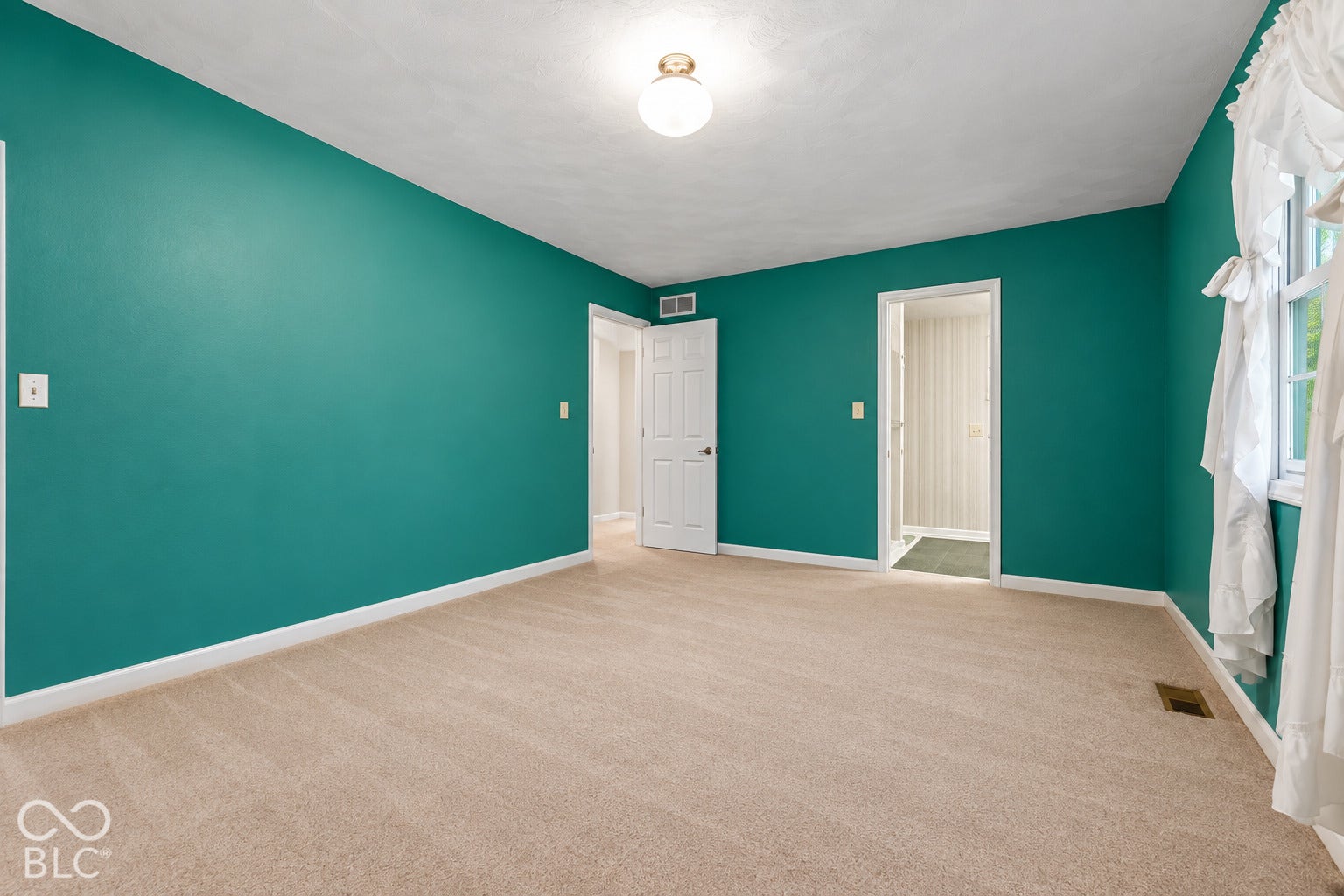 Virtually Altered - Items and furniture removed.