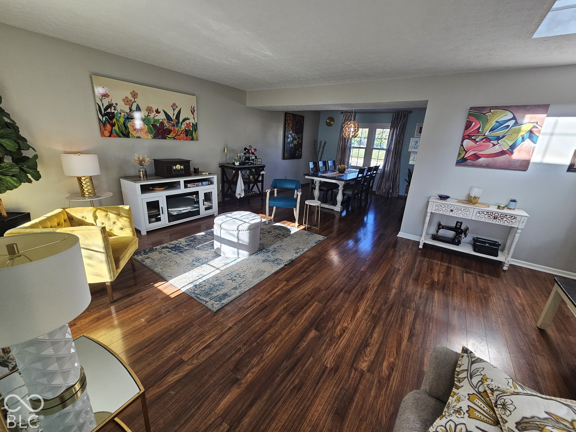 6416 Manchester Drive, Fishers, IN 46038 The living room offers a versatile space for entertaining or creating your own cozy retreat to curl up in your favorite chair with a good book. The canvas is yours to make it your own.