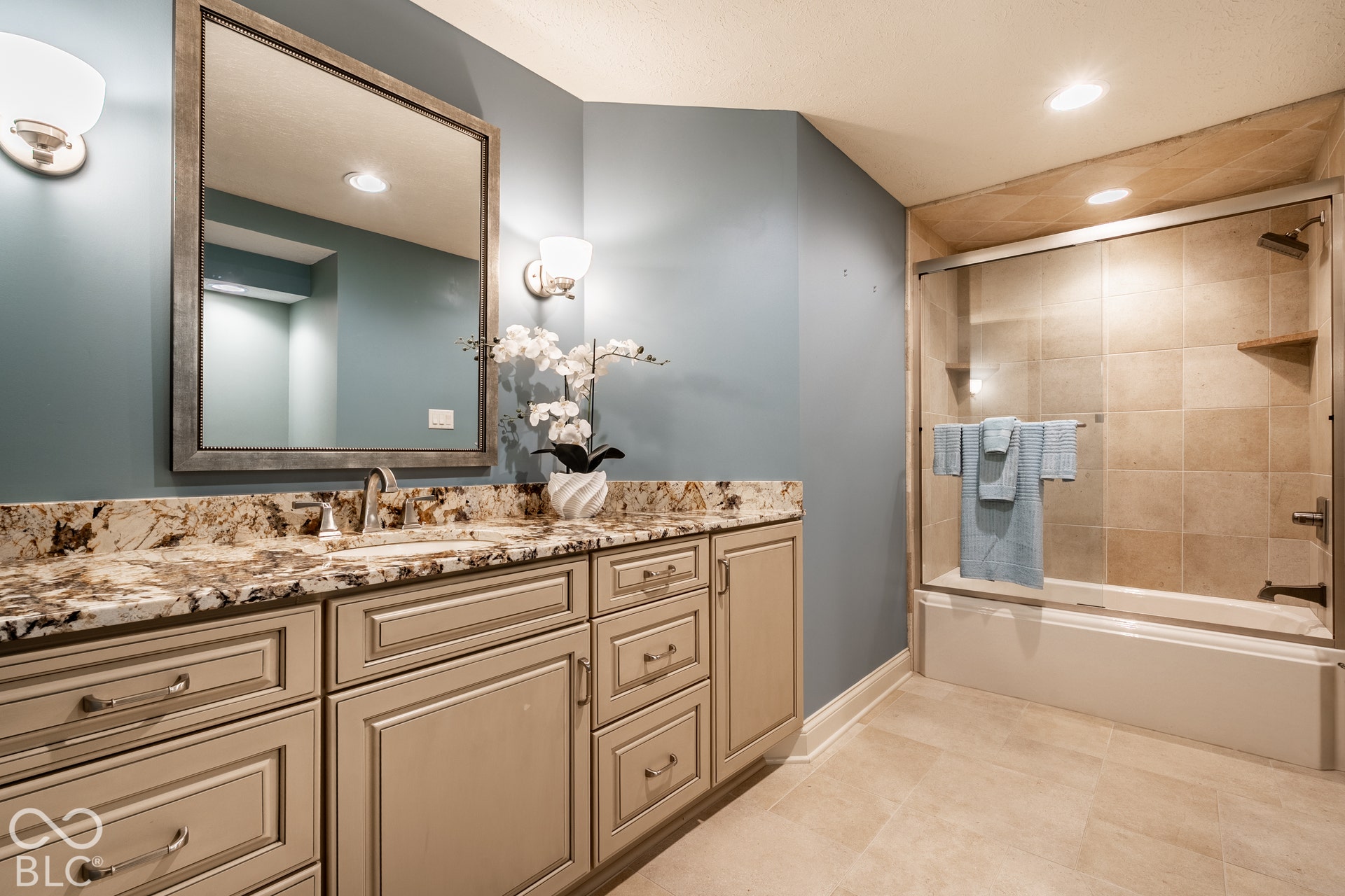 8212 Dean Road, Indianapolis, IN 46240