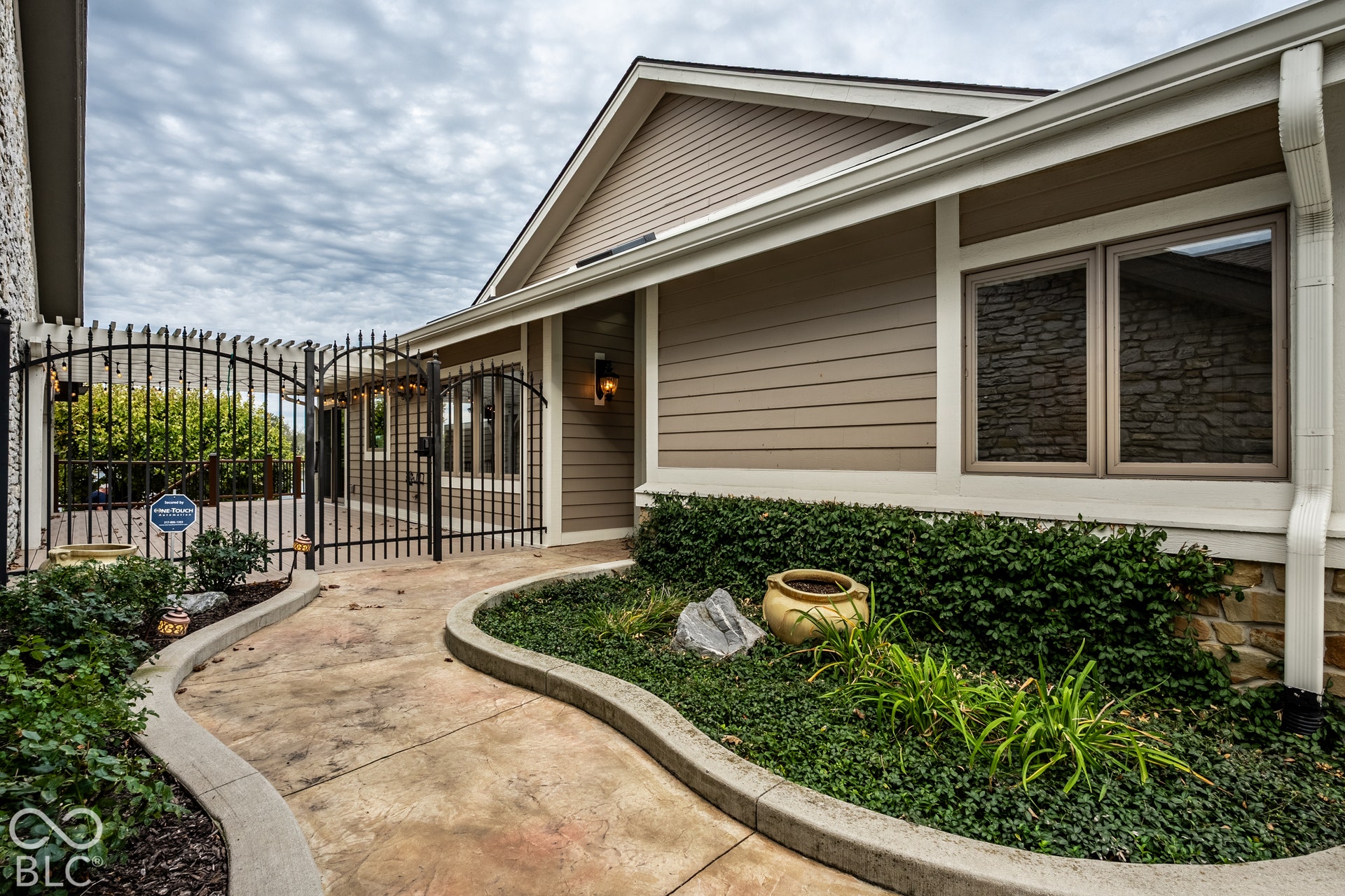 8212 Dean Road, Indianapolis, IN 46240