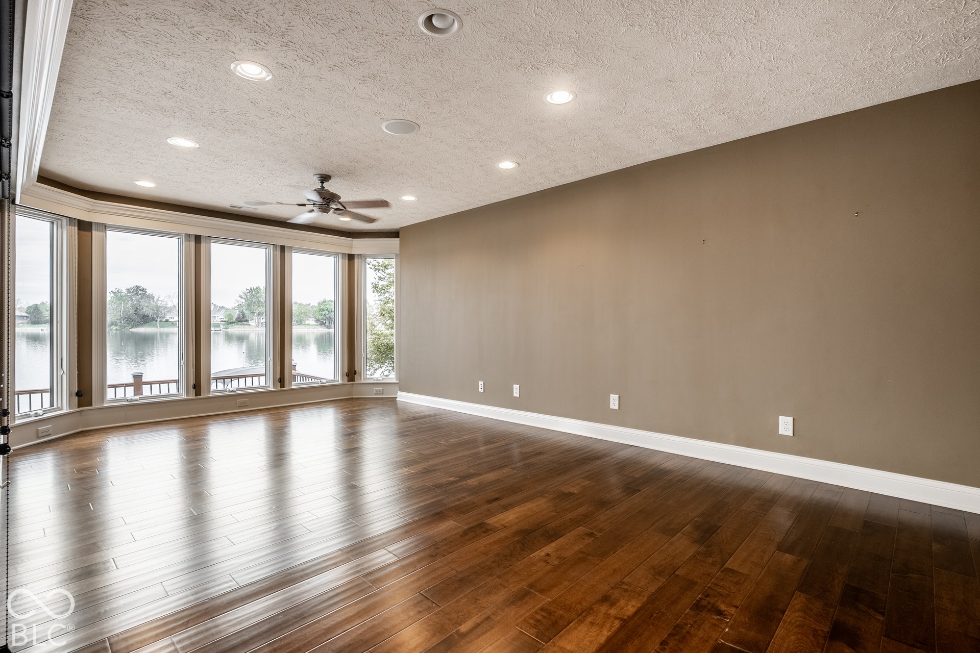 8212 Dean Road, Indianapolis, IN 46240
