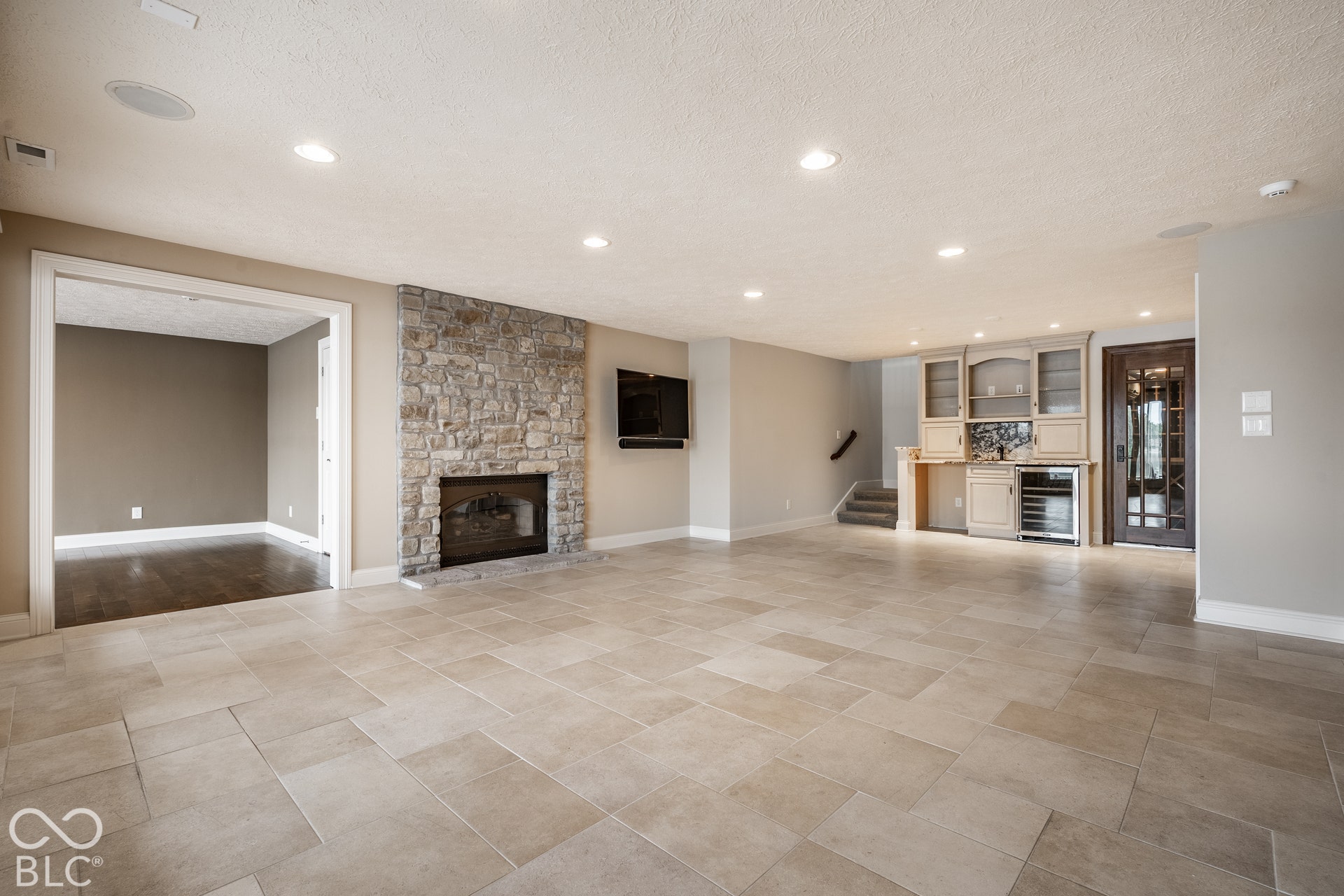 8212 Dean Road, Indianapolis, IN 46240
