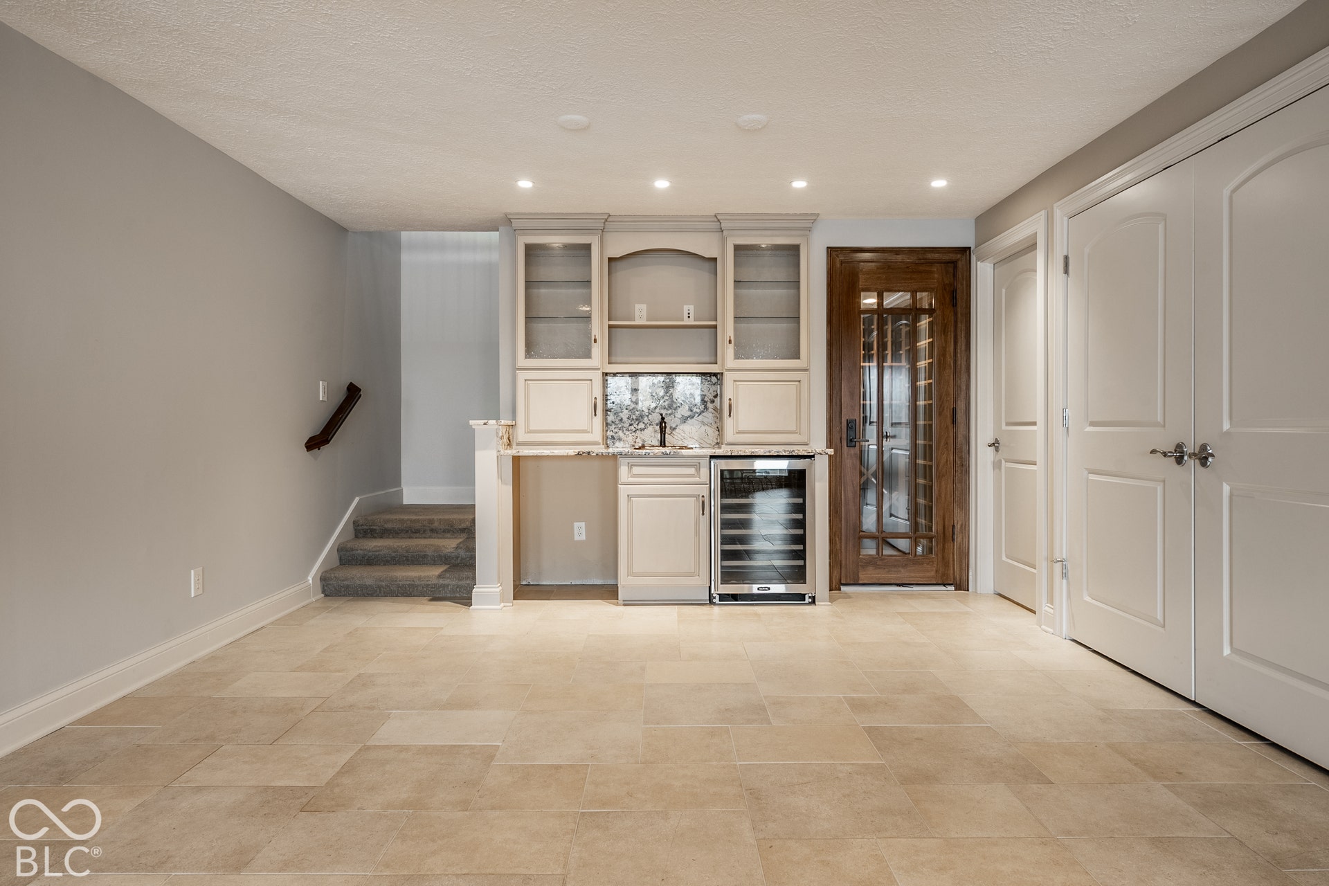 8212 Dean Road, Indianapolis, IN 46240