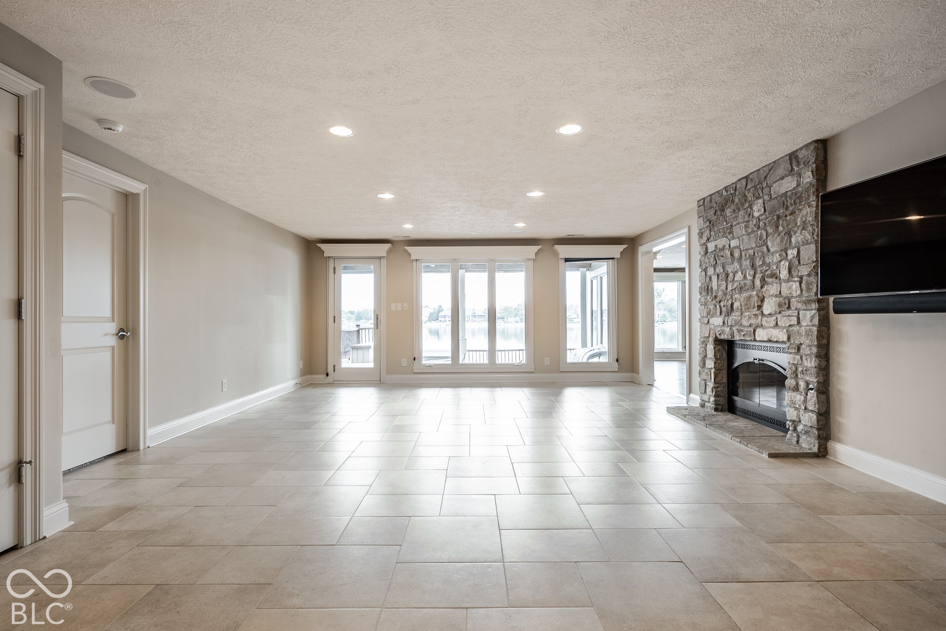 8212 Dean Road, Indianapolis, IN 46240